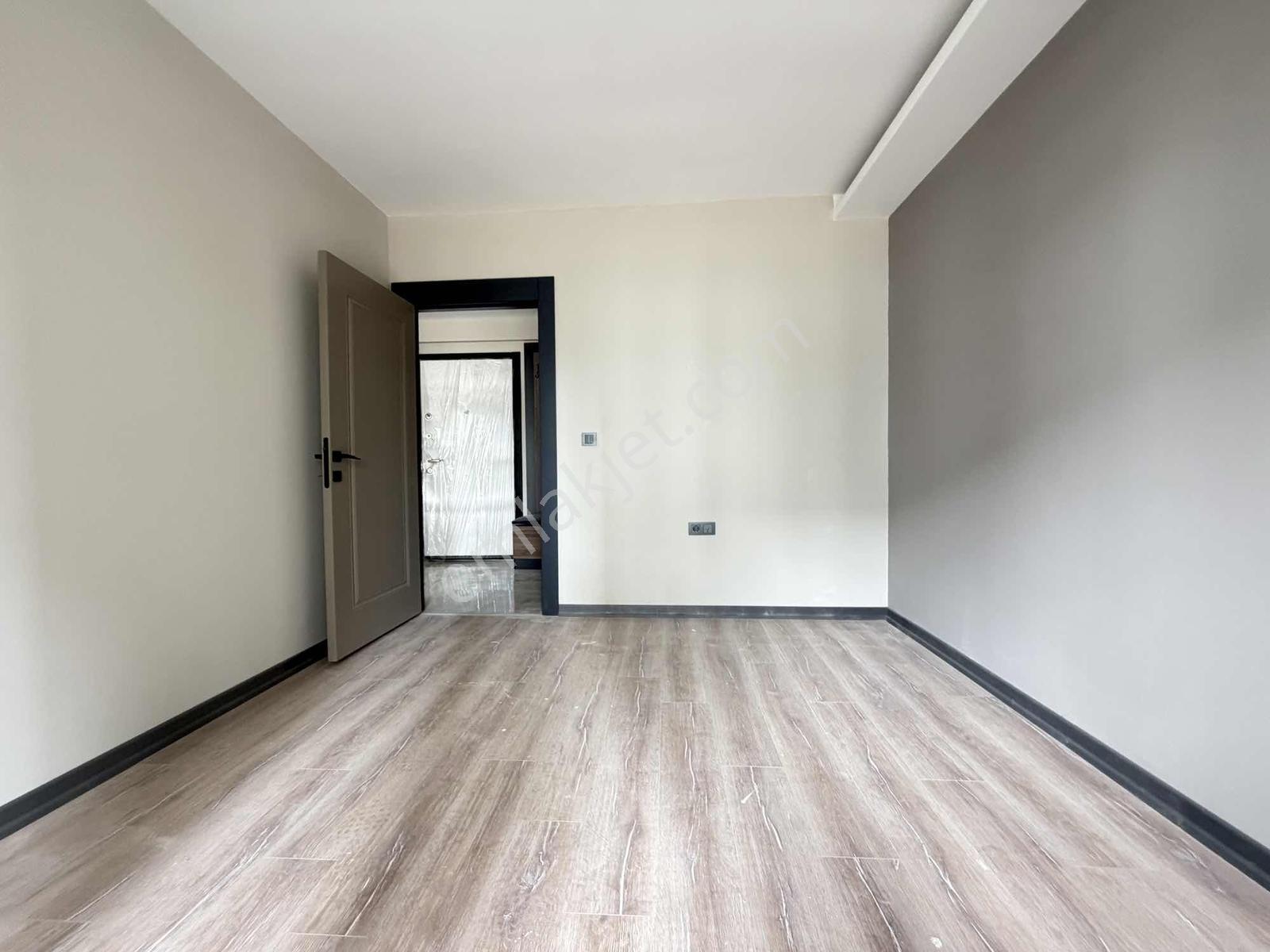 İncek'te Site İçi Ara Kat Kapalı Otoparklı Kiralık 1+1 - Görsel 36
