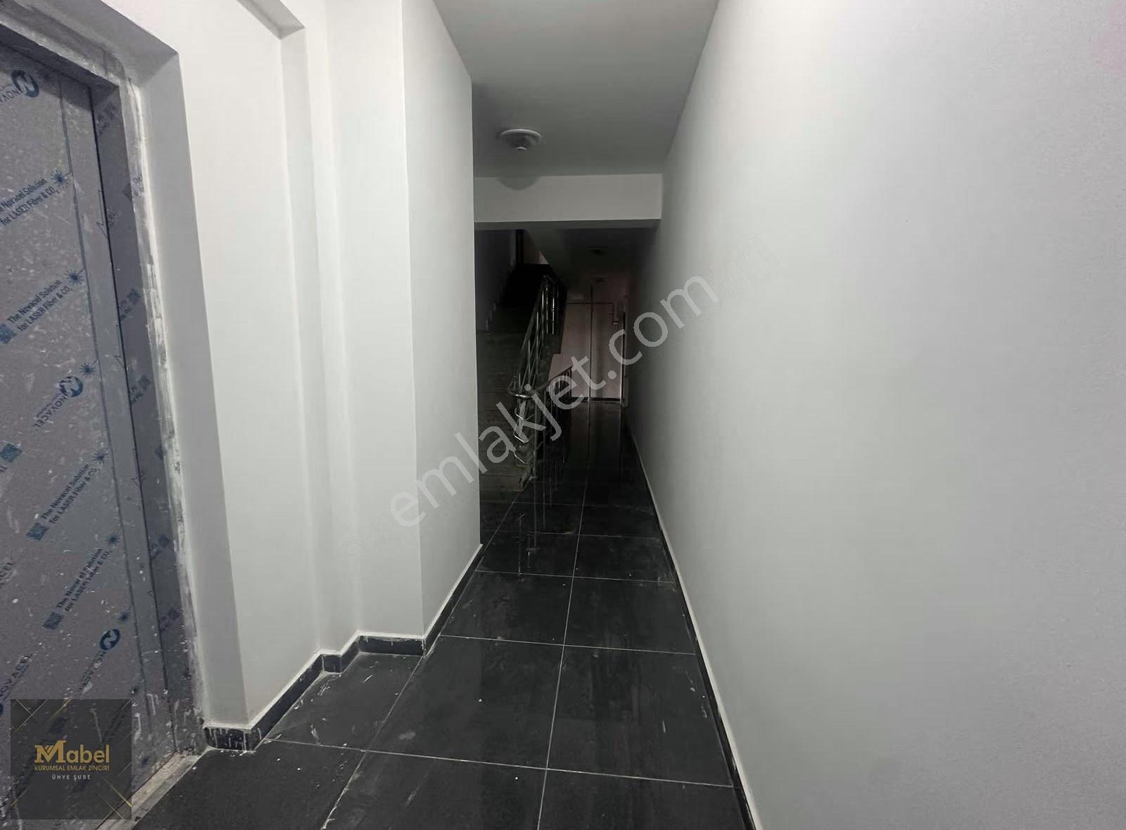 * Kapalı Mutfak Kombi Ve Cam Balkonutakılı Merkezi Konumda Daire - Görsel 20