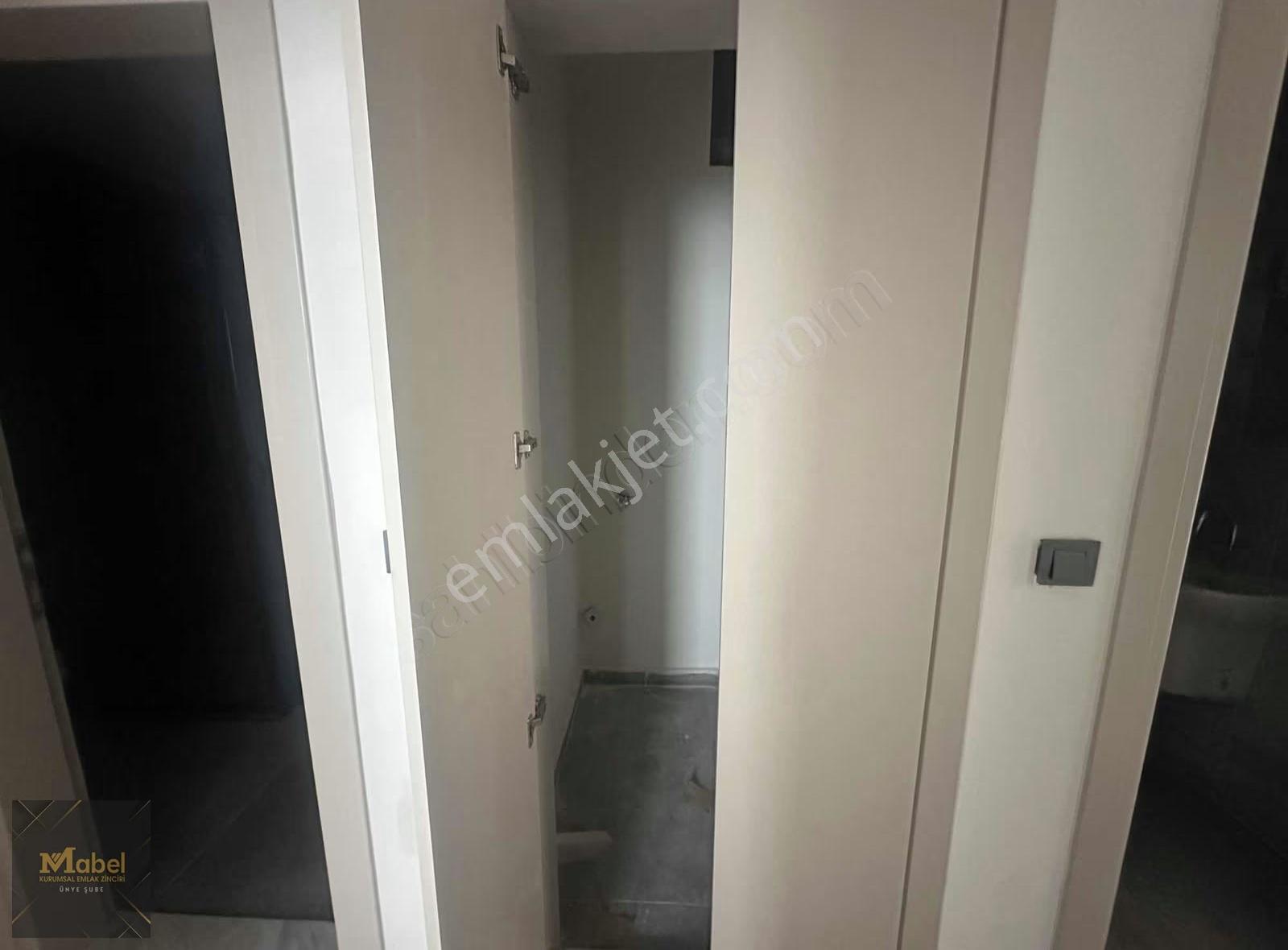 * Kapalı Mutfak Kombi Ve Cam Balkonutakılı Merkezi Konumda Daire - Görsel 18