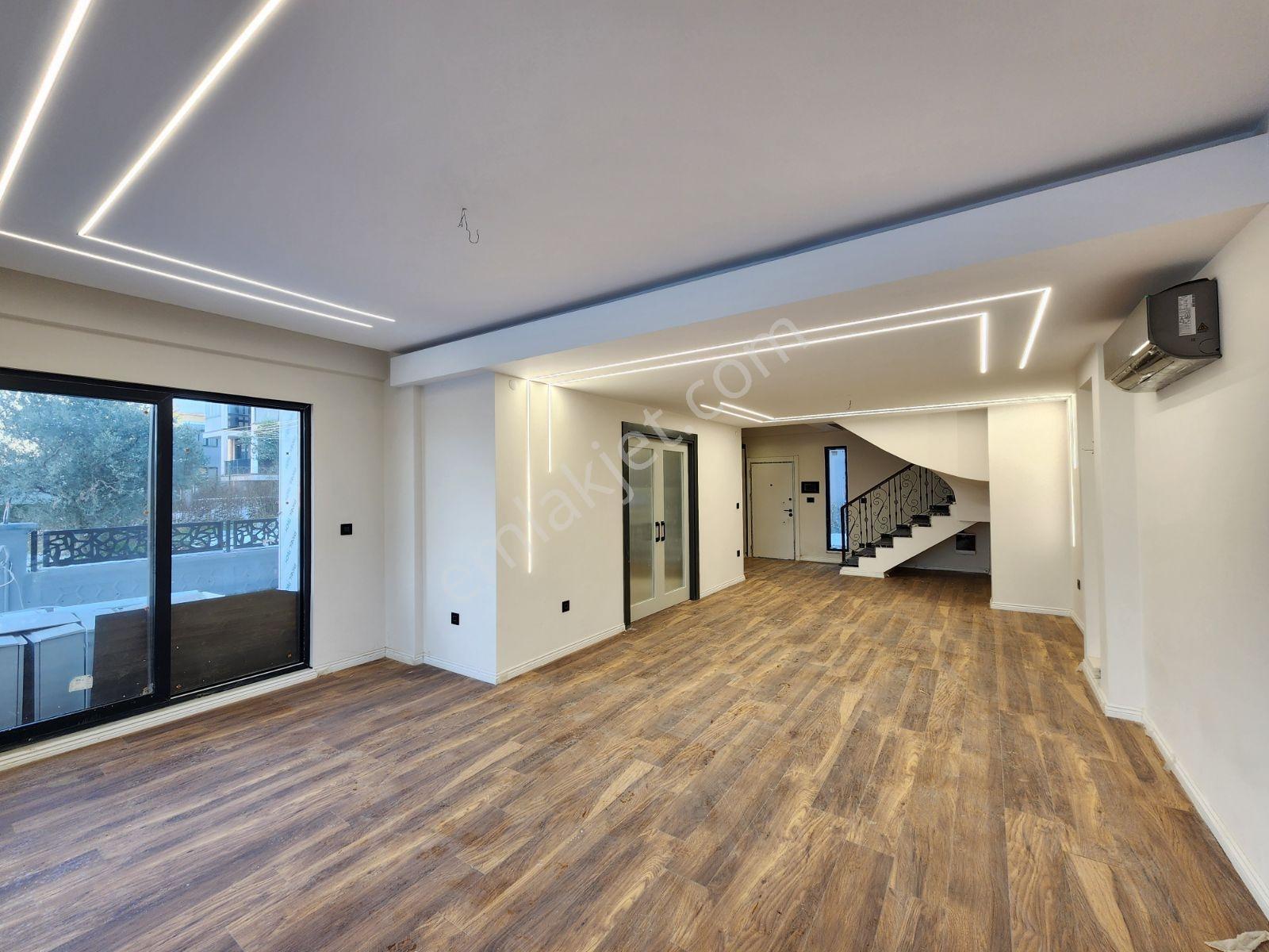 Premium, Çift Mutfak, 300m2 Net, Önü Açık, Hazır 5+1 Villa - Görsel 22