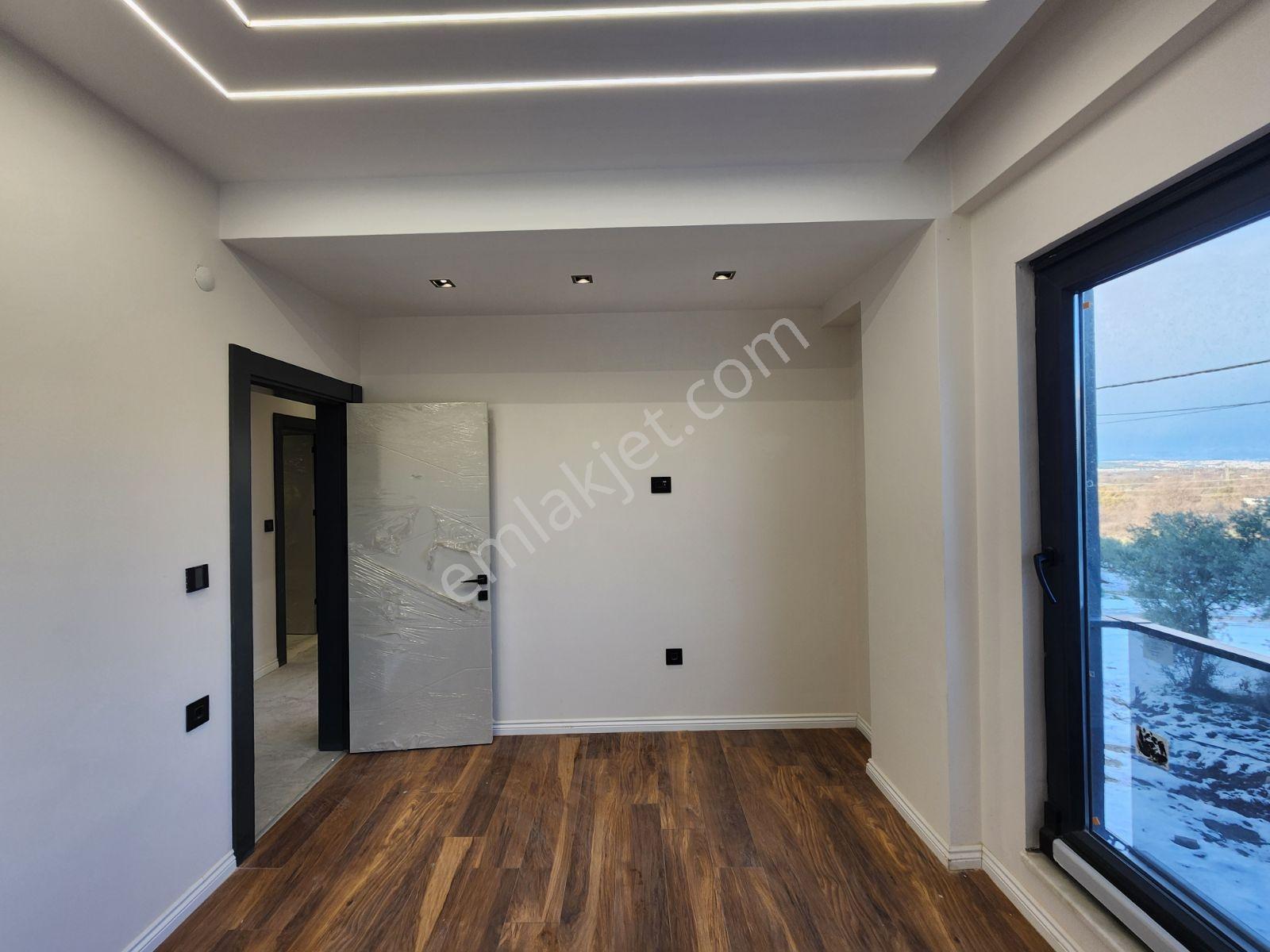 Premium, Çift Mutfak, 300m2 Net, Önü Açık, Hazır 5+1 Villa - Görsel 36