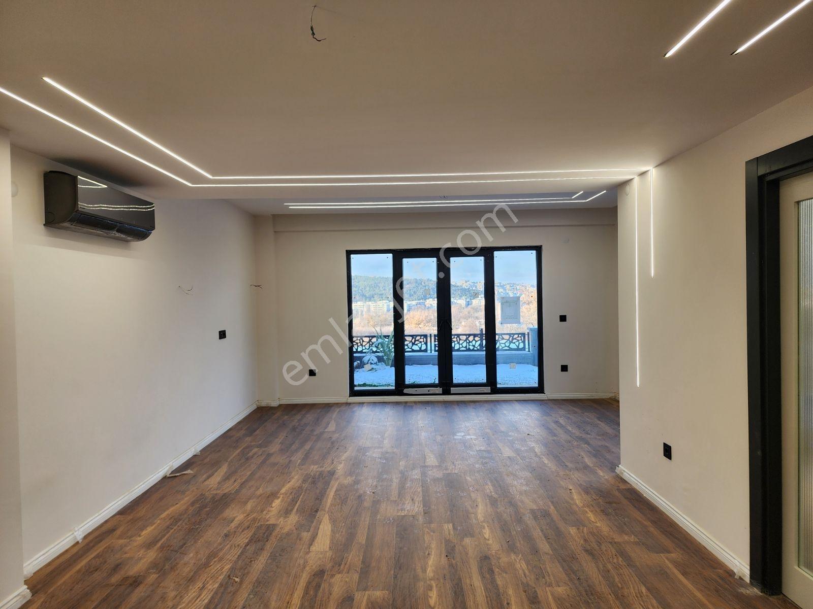 Premium, Çift Mutfak, 300m2 Net, Önü Açık, Hazır 5+1 Villa - Görsel 21