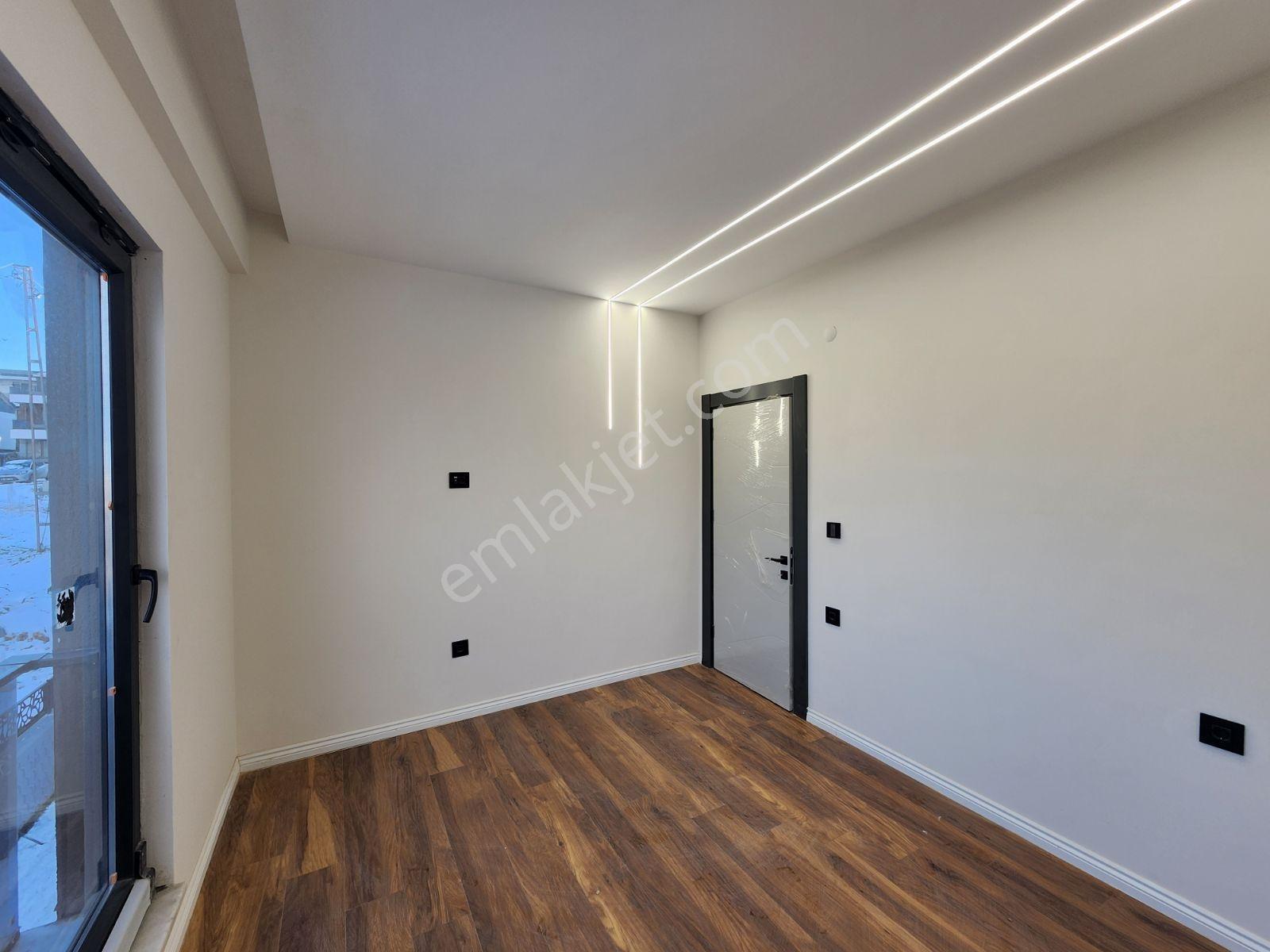 Premium, Çift Mutfak, 300m2 Net, Önü Açık, Hazır 5+1 Villa - Görsel 42