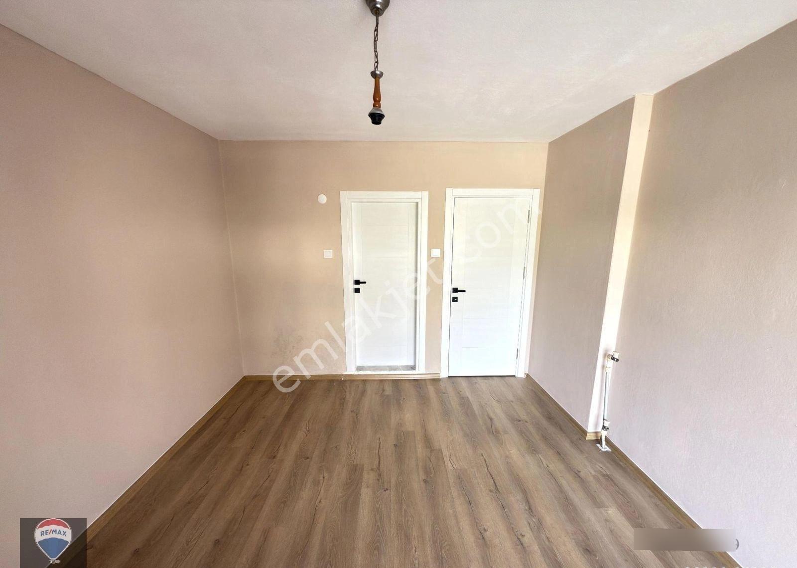 Ege Mah. Batı Ege Yalıkent Sitesi'nde Satılık 3+1 Daire - Görsel 2