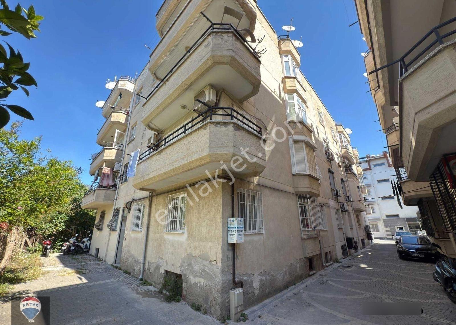 Şehir Merkezinde Deniz Manzaralı 2+1 Daire