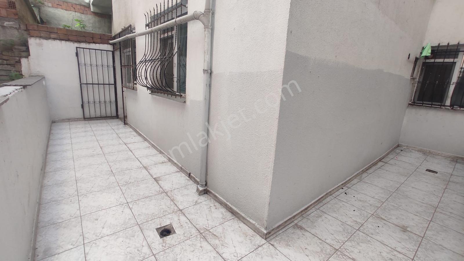 Esenyurt İskanlı Bahçe Kullanımlı 2+1 Satılık Daire - Görsel 10