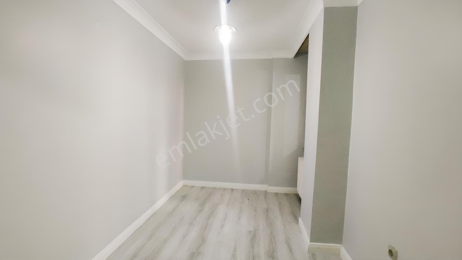 Esenyurt İskanlı Bahçe Kullanımlı 2+1 Satılık Daire - Görsel 24
