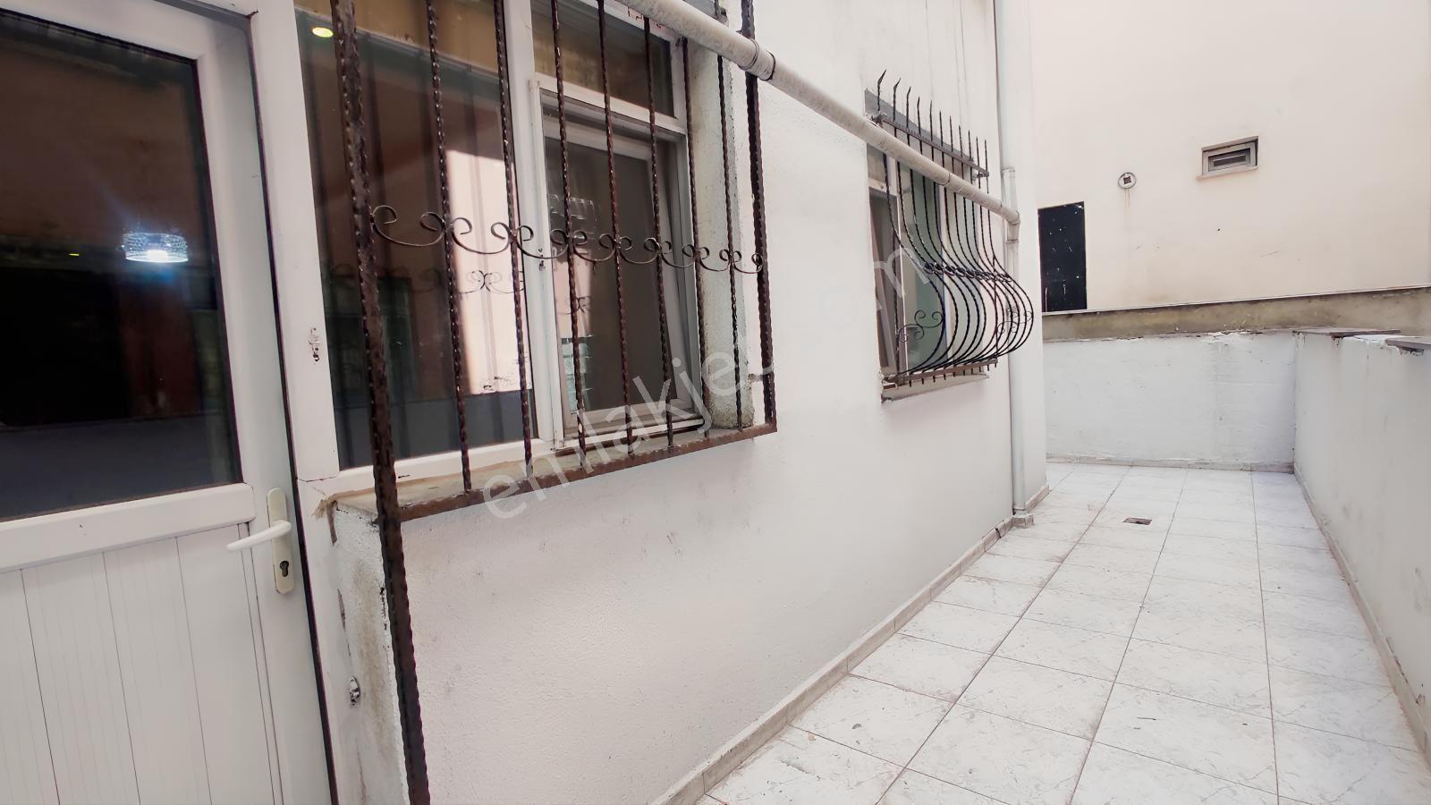 Esenyurt İskanlı Bahçe Kullanımlı 2+1 Satılık Daire - Görsel 26
