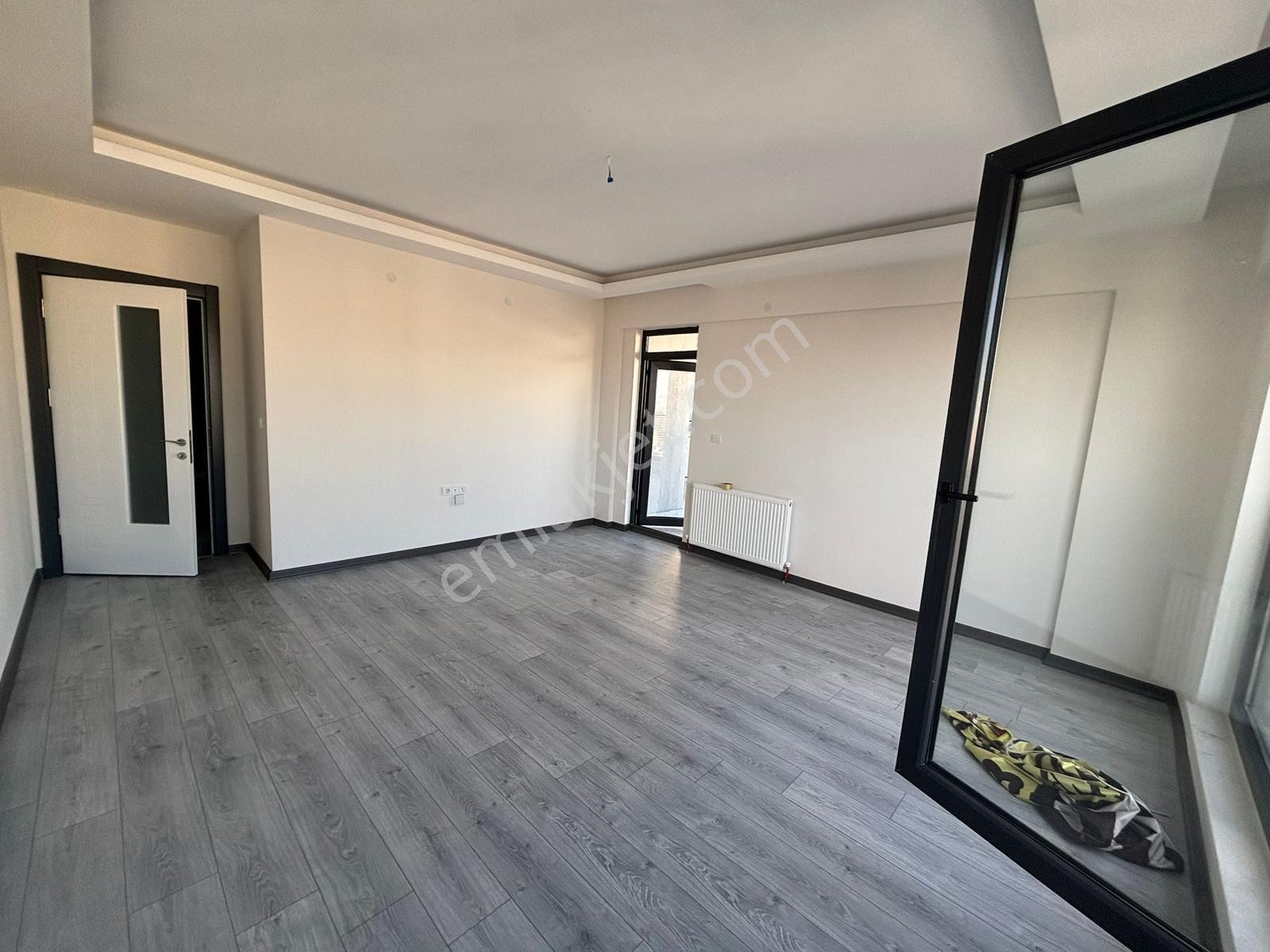 Yılmazer'den Satılık 3+1 İskanlı Masrafsız Daire Manzaralı - Görsel 2