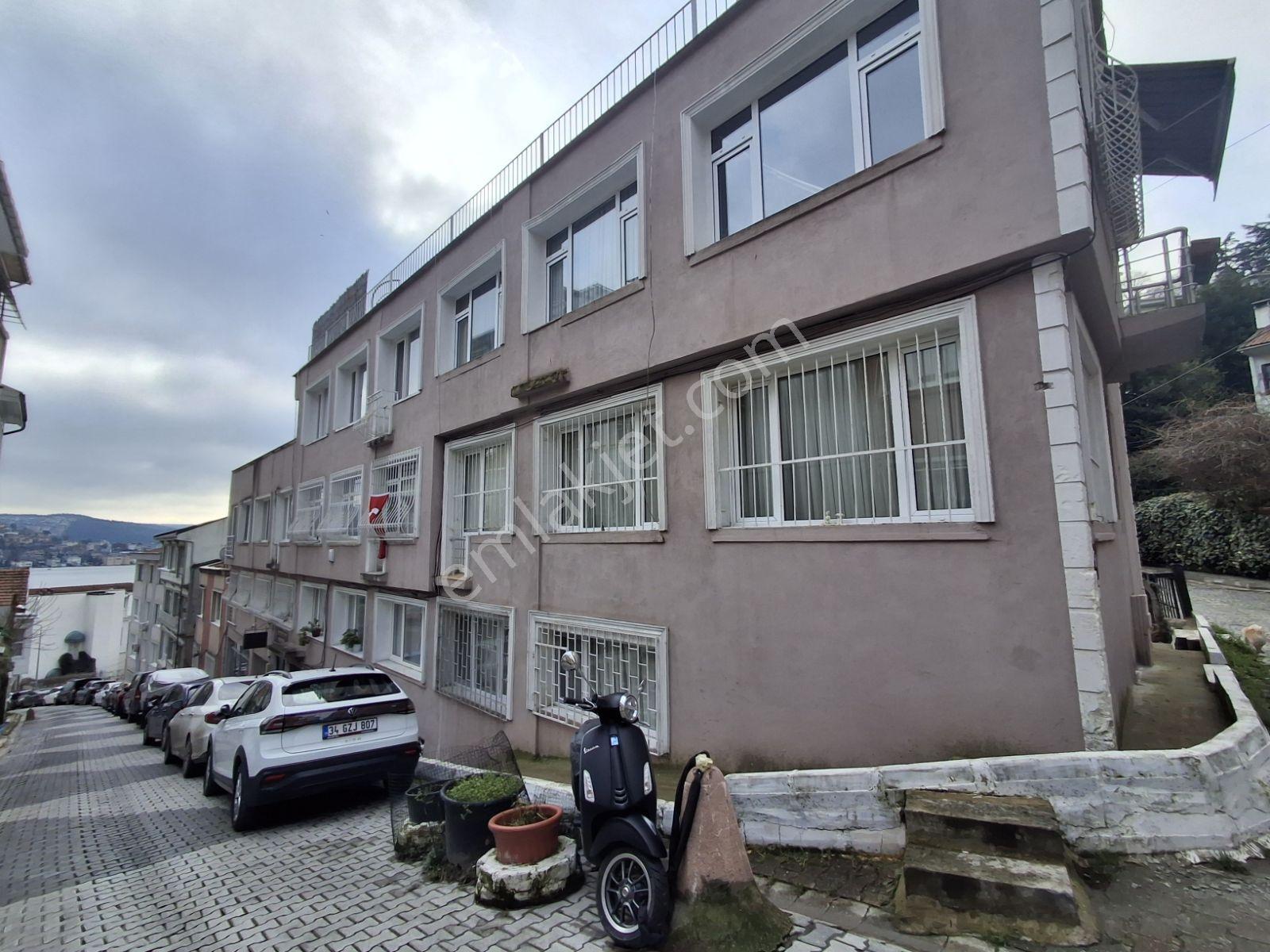 Turyap'tan Rumeli Hisarı Sahile 50 Mt Boğaz Manzaralı Balkon 2+1 - Görsel 2