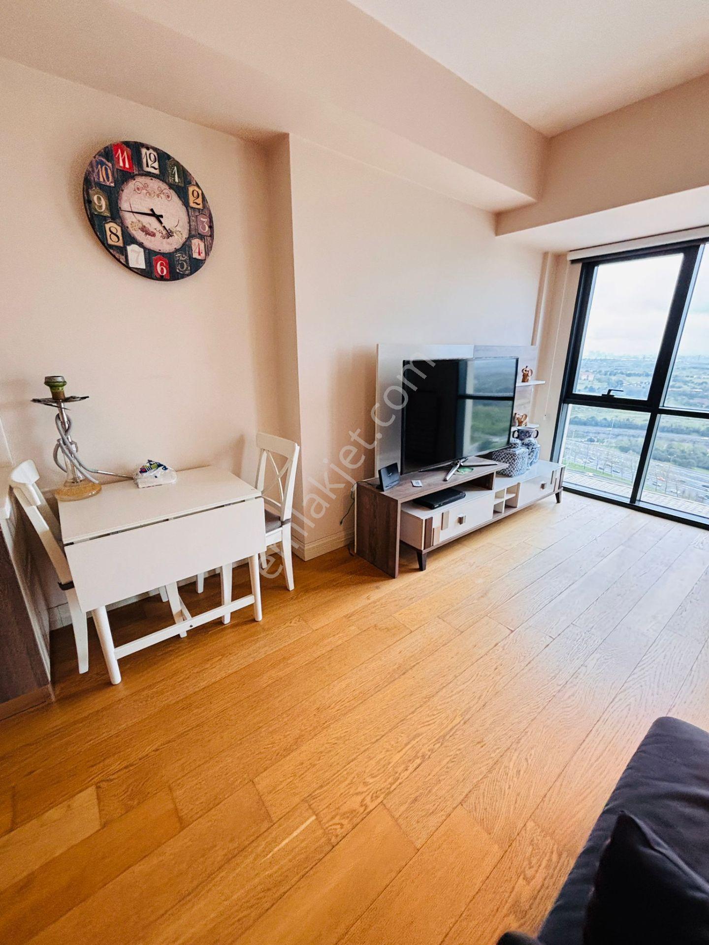 Kiptaş Venezia Mega Kiralık Full Lüks Eşyalı Kare Salon 1+1 Daire - Görsel 9
