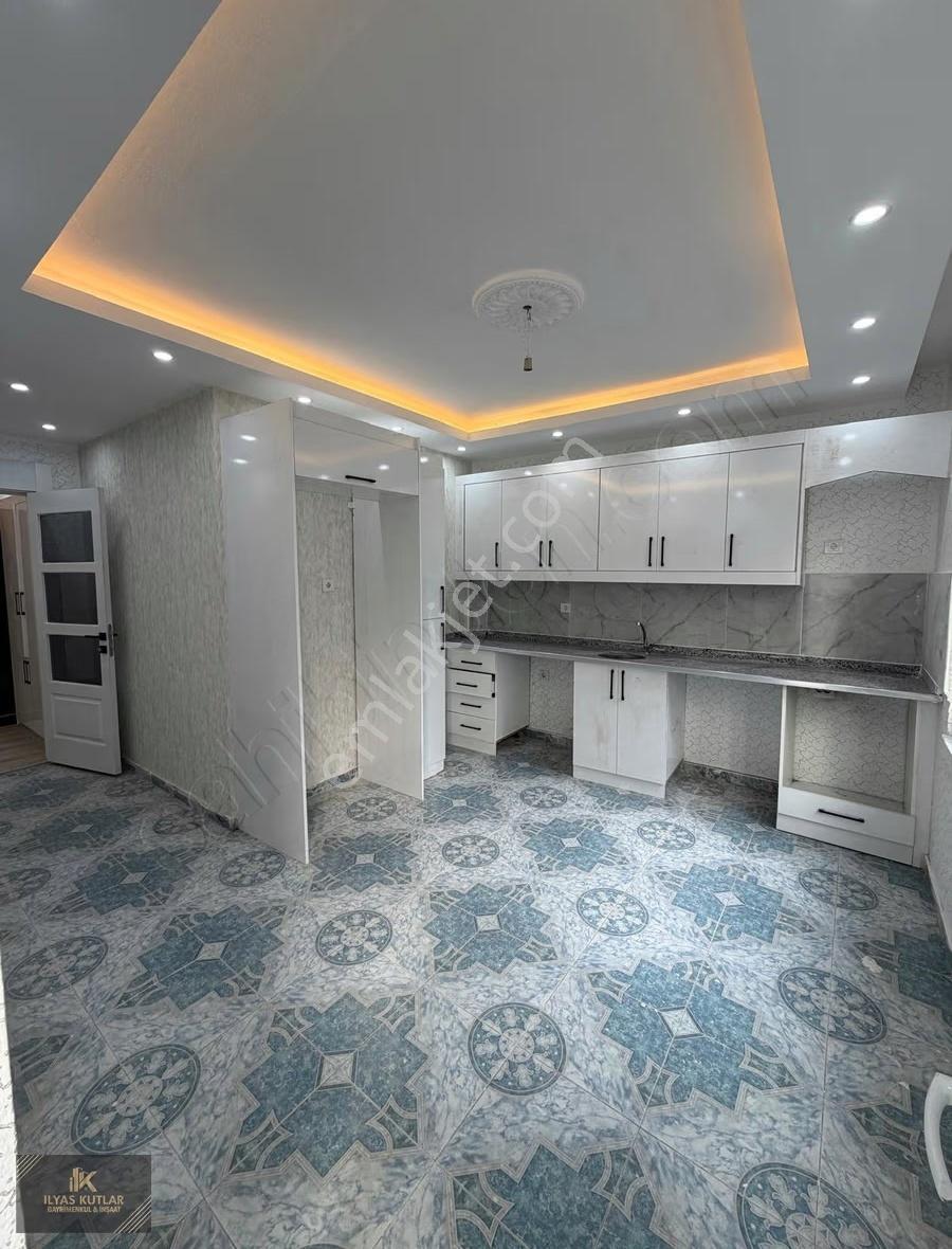 Yeşilevler Mhl 2+1 130m2 2 İnci Kat Kattan Bölme Daire