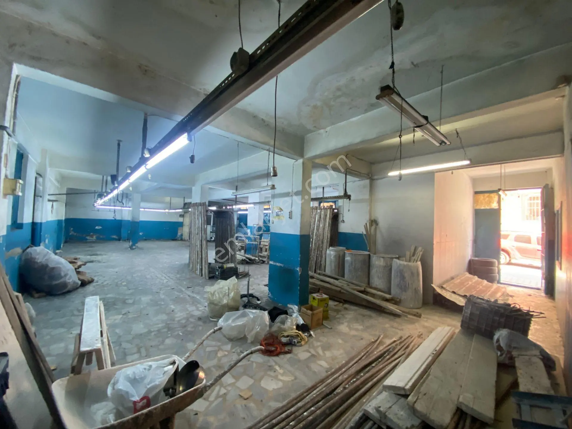Avrupa Emlak Tan Esenler Fatih Mh 250m² Konfeksiyon,imalat,depo Gibi Sektörlere Uygun Kiralık Dükkan - Görsel 2
