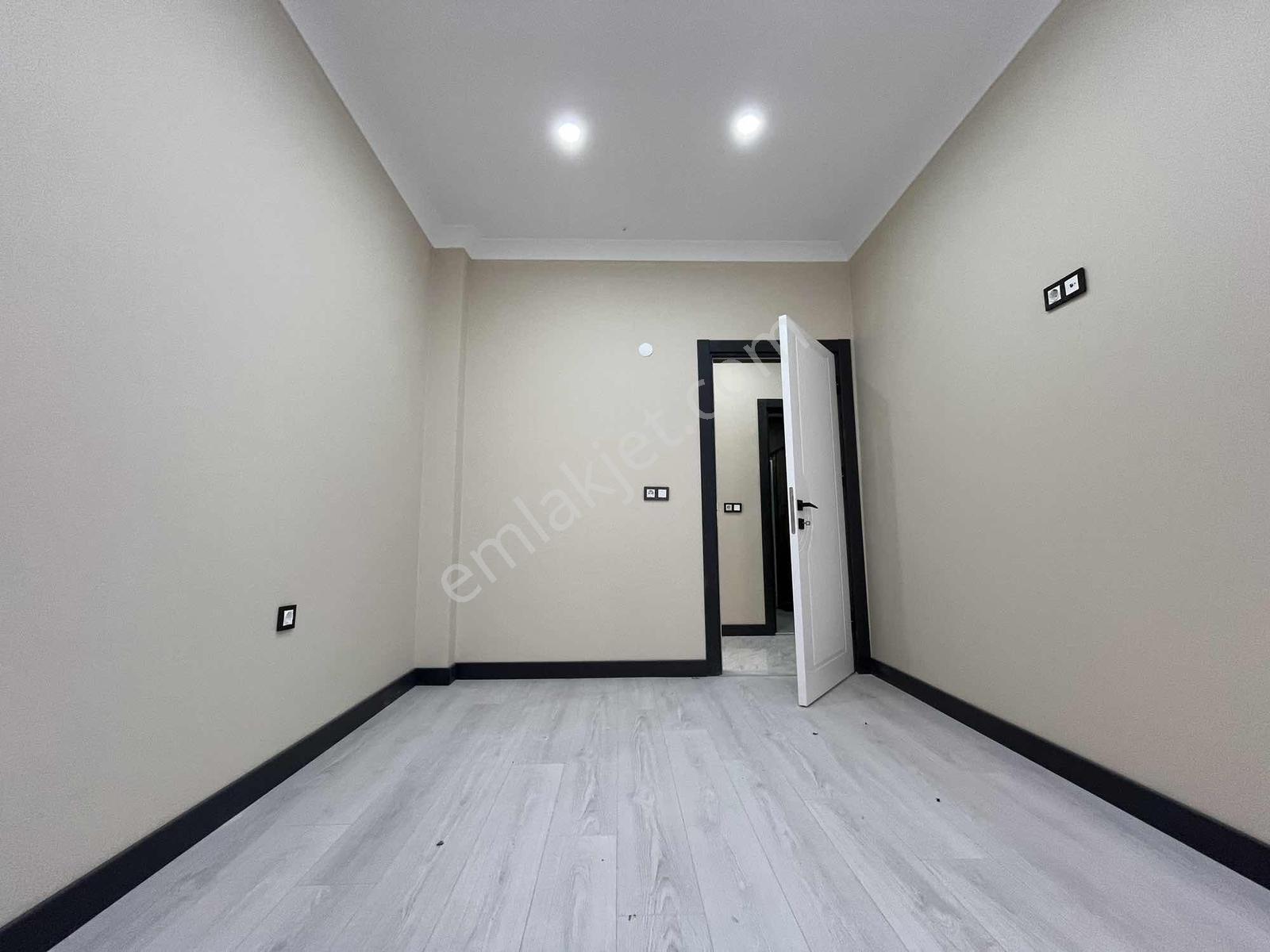 |osmanlı|bahçe Kullanım Alanlı İskanlı Cam Balkonlu 3+1 - Görsel 4