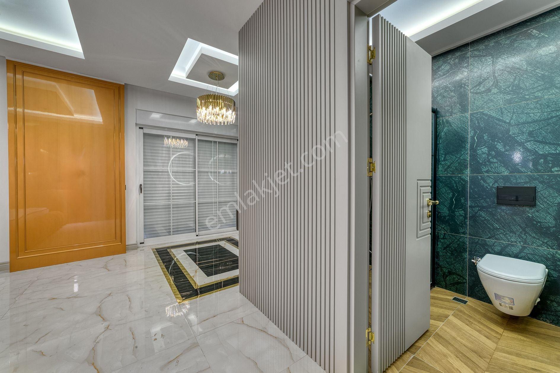 Alanya Tepe Bölgesinde Hayalinizdeki Lüks Triplex Villa - Görsel 32