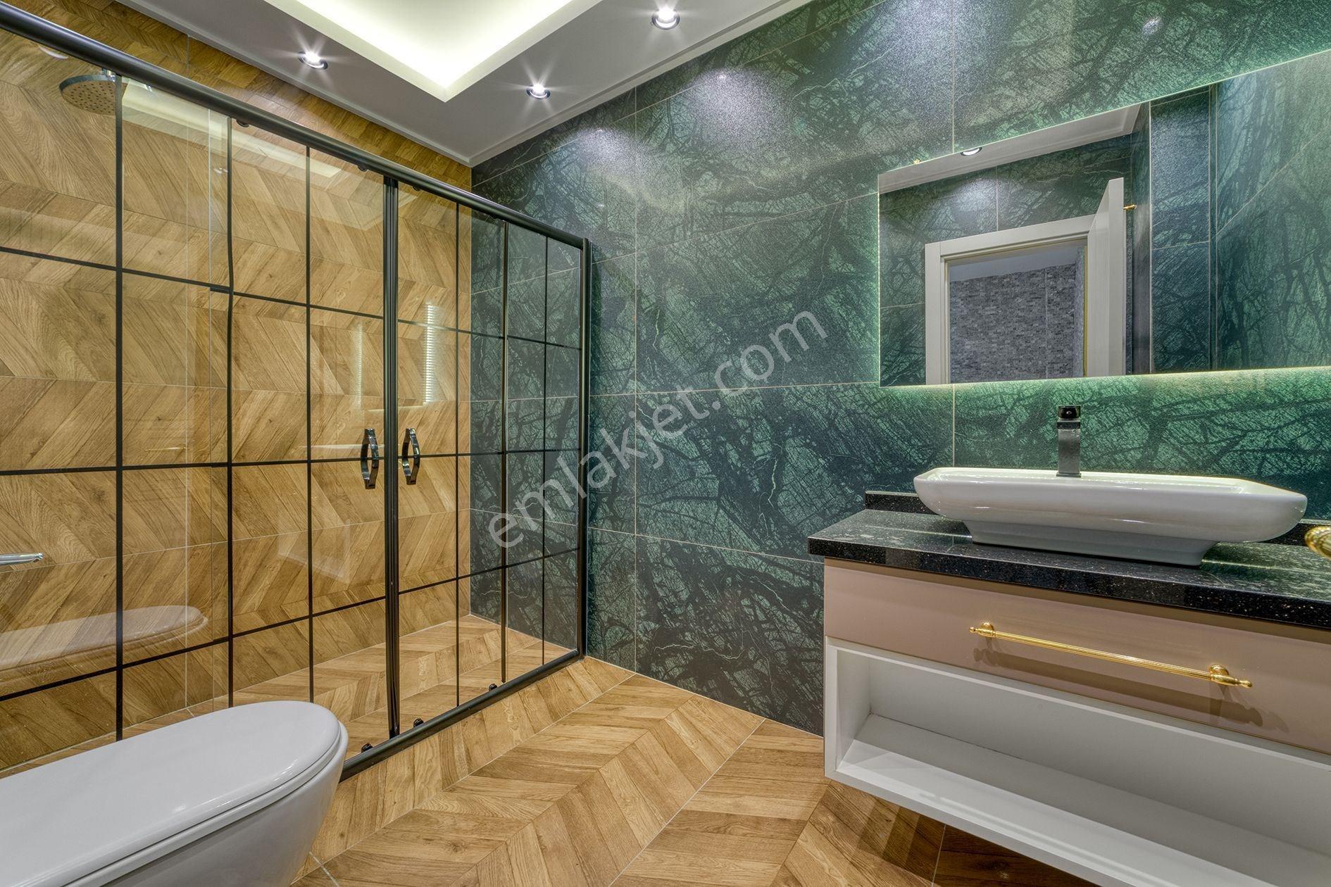 Alanya Tepe Bölgesinde Hayalinizdeki Lüks Triplex Villa - Görsel 24