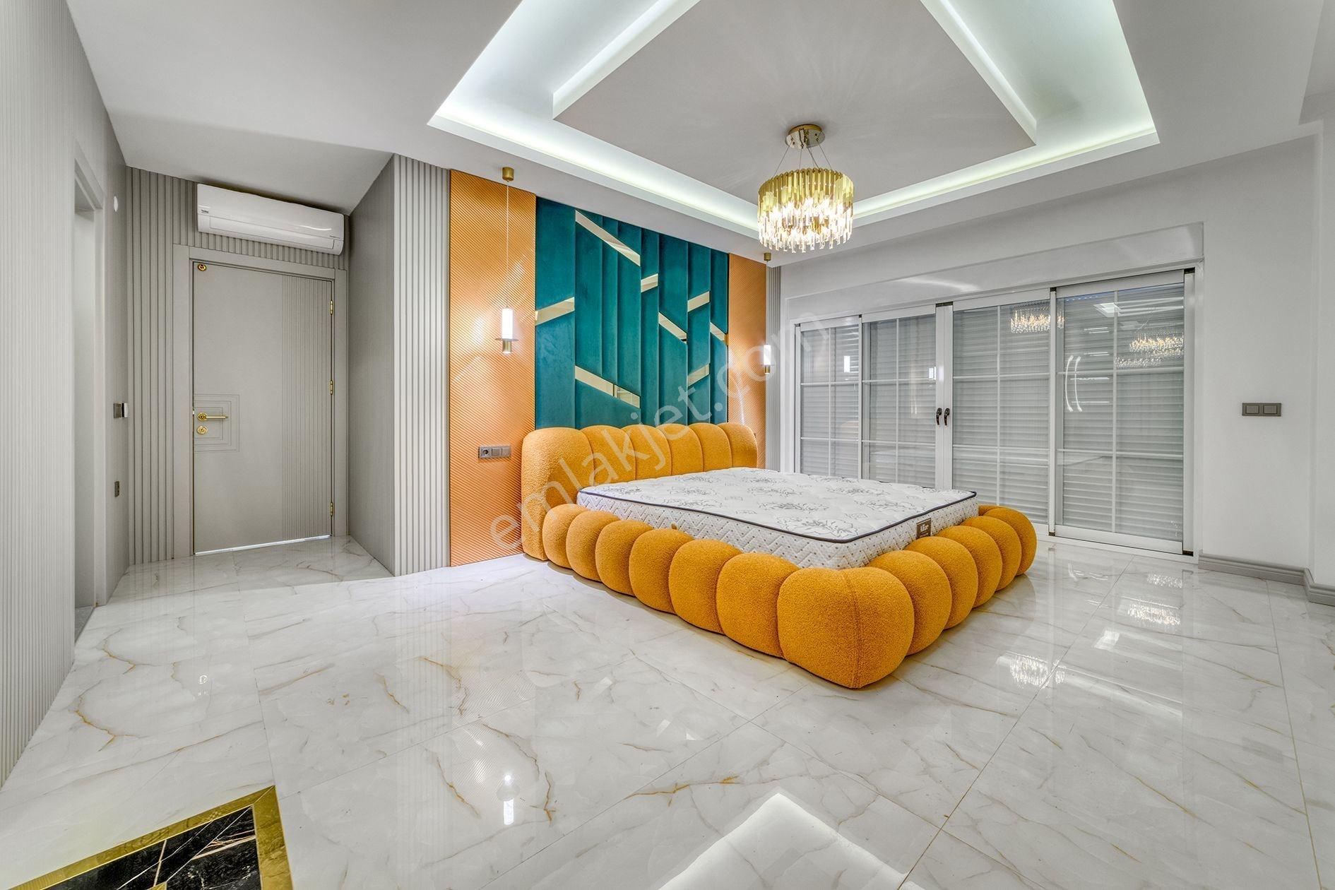 Alanya Tepe Bölgesinde Hayalinizdeki Lüks Triplex Villa - Görsel 33