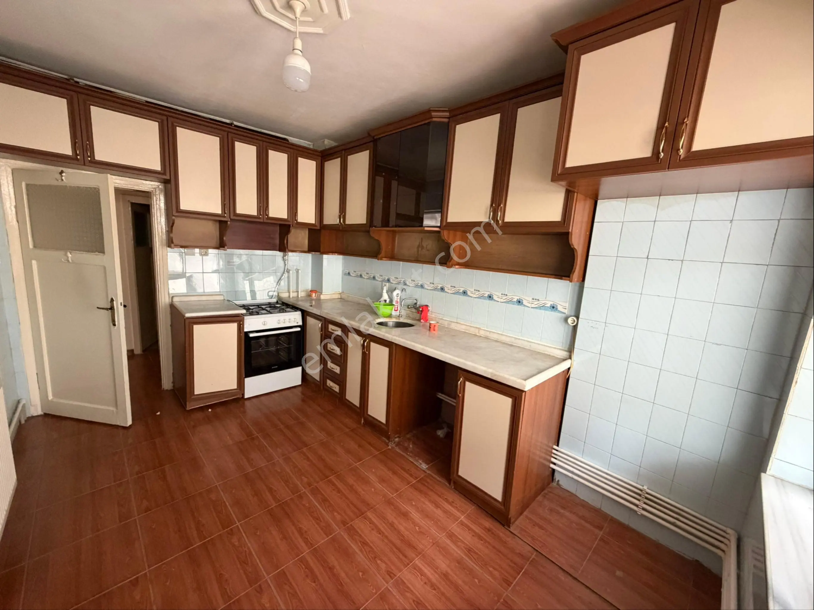 Şehir Merkezinde Park Hastanesi Civarında Kiralık 3+1 Son Kat Temiz Bakımlı Daire