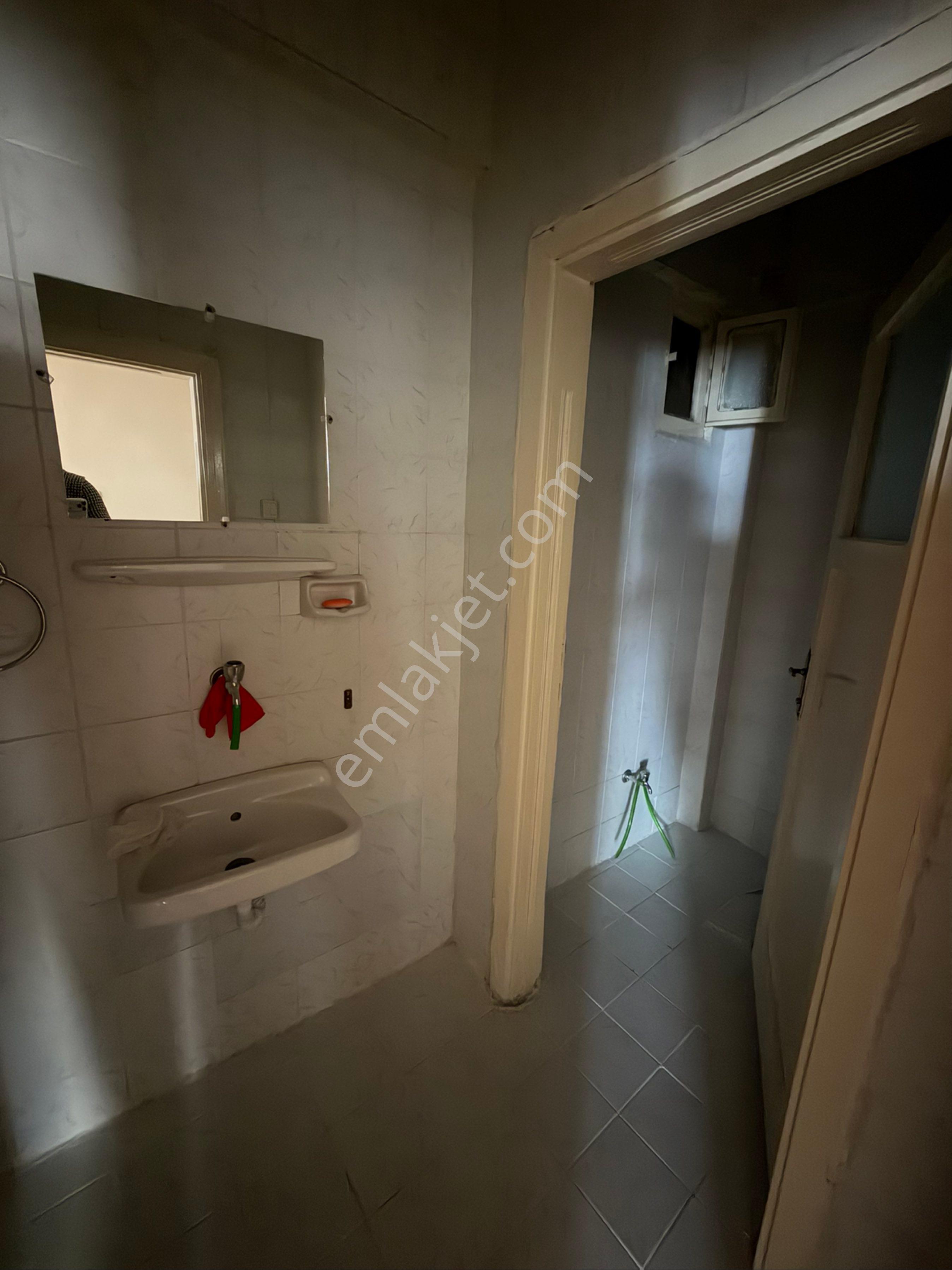 Şehir Merkezinde Park Hastanesi Civarında Kiralık 3+1 Son Kat Temiz Bakımlı Daire - Görsel 15