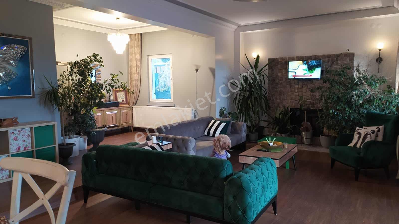 Silivri Ortaköyde Havuzlu Tam Müstakil Acil Satılık Villa - Görsel 8