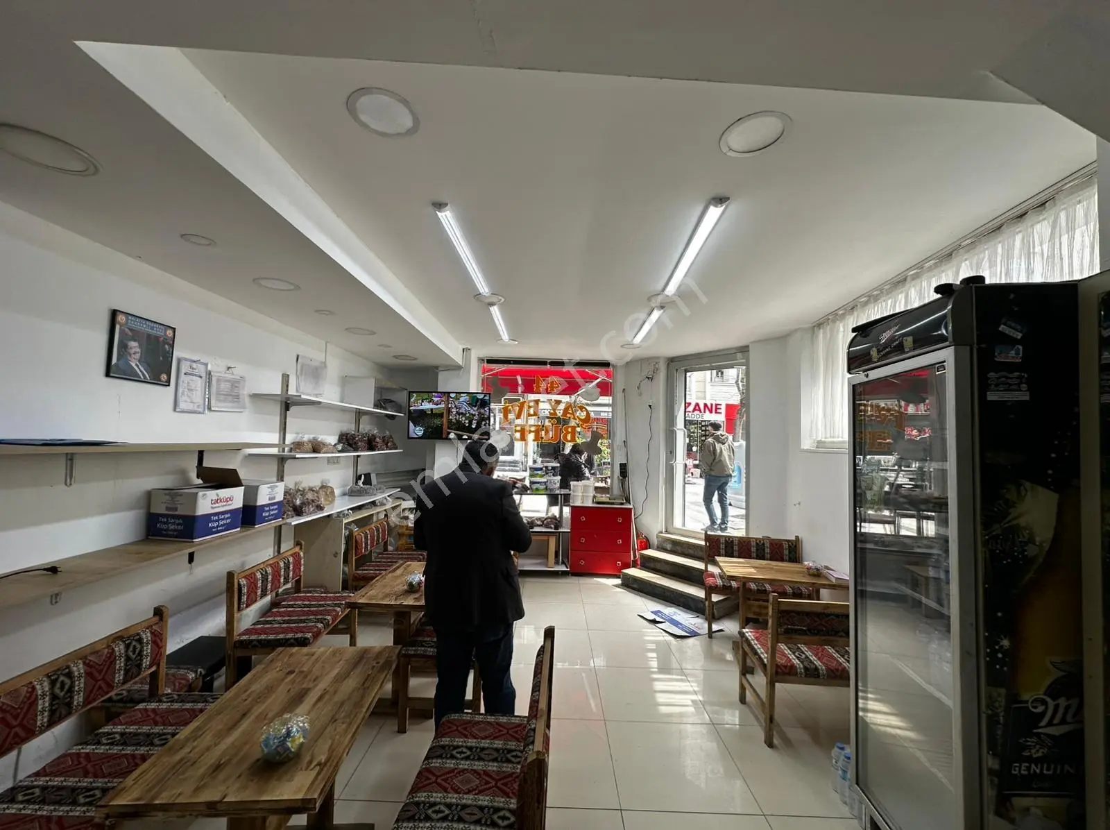 Litros'tan Fatih Mah Aksaray Caddesi 40m² Satılık Dükkan