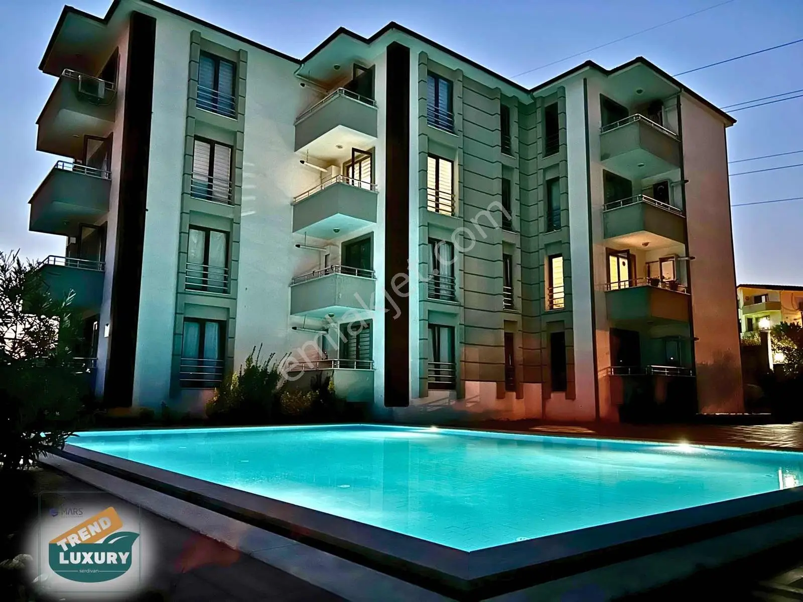 Site İçerisinde, Havuzlu, Eşyasız ,2+1 Daire