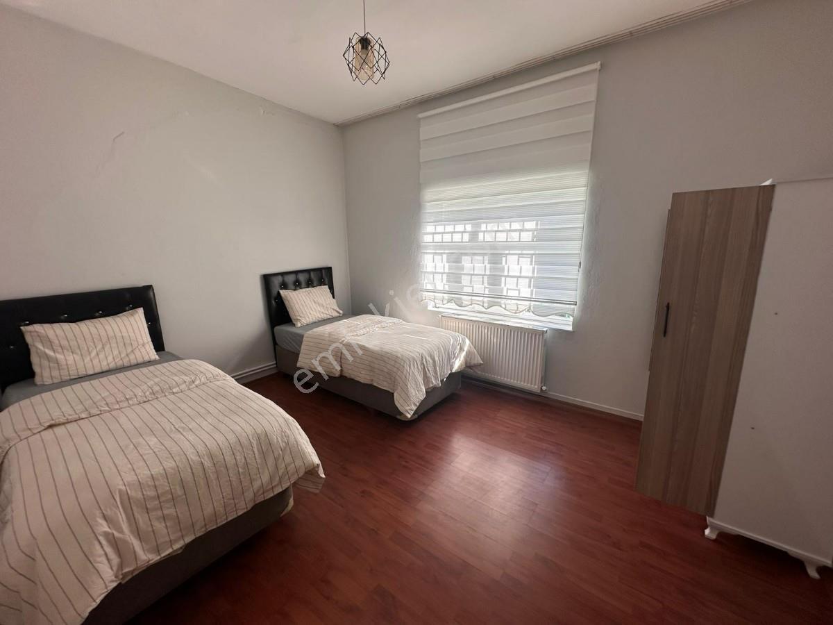 Elbizde Çarşıya Yakın Eşyalı Müstakil 2+1 Kiralık Daire - Görsel 6