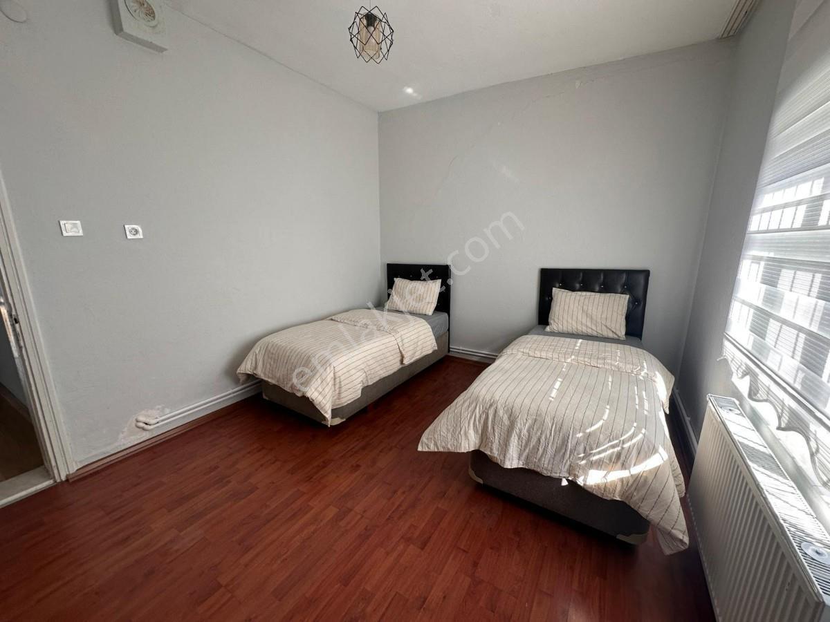 Elbizde Çarşıya Yakın Eşyalı Müstakil 2+1 Kiralık Daire - Görsel 11