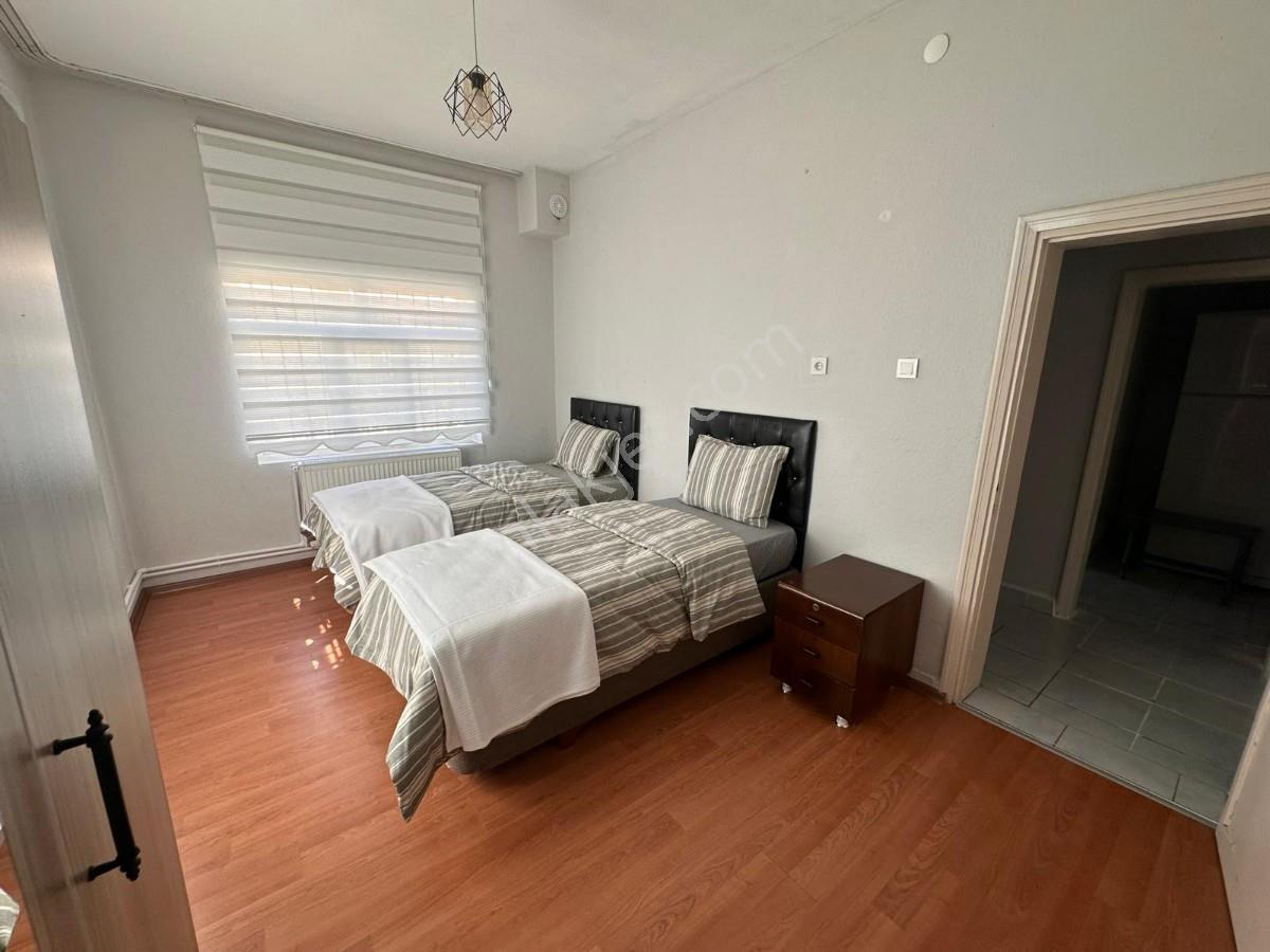Elbizde Çarşıya Yakın Eşyalı Müstakil 2+1 Kiralık Daire - Görsel 3