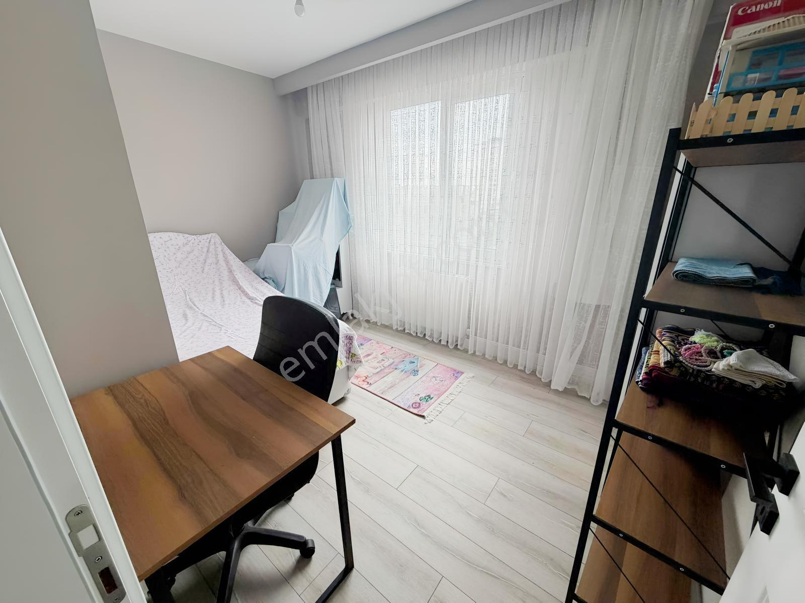 Yağmur Emlaktan Şerefiye'de Ara Kat Sıfır Ayarında 3+1 Daire - Görsel 26
