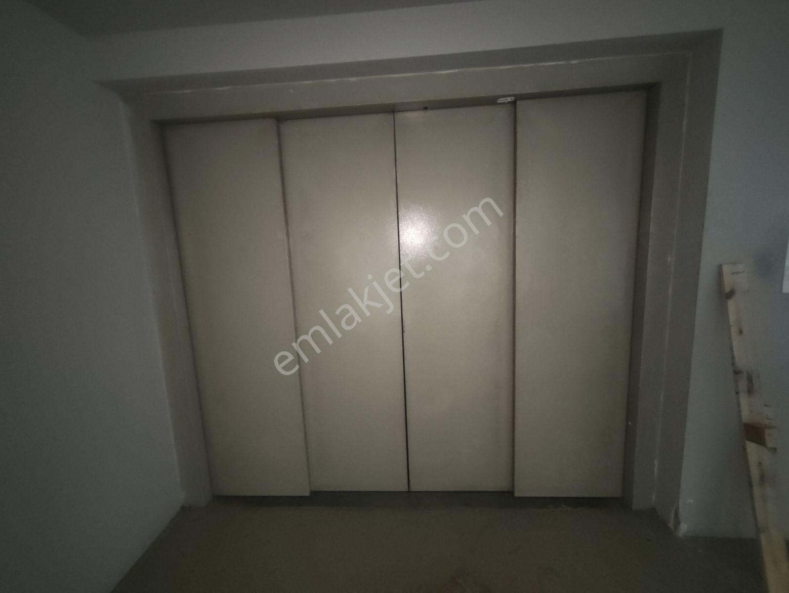Enes Malik Toraman'dan 1000 M2 Prestijli Kiralık Plaza Katları - Görsel 31