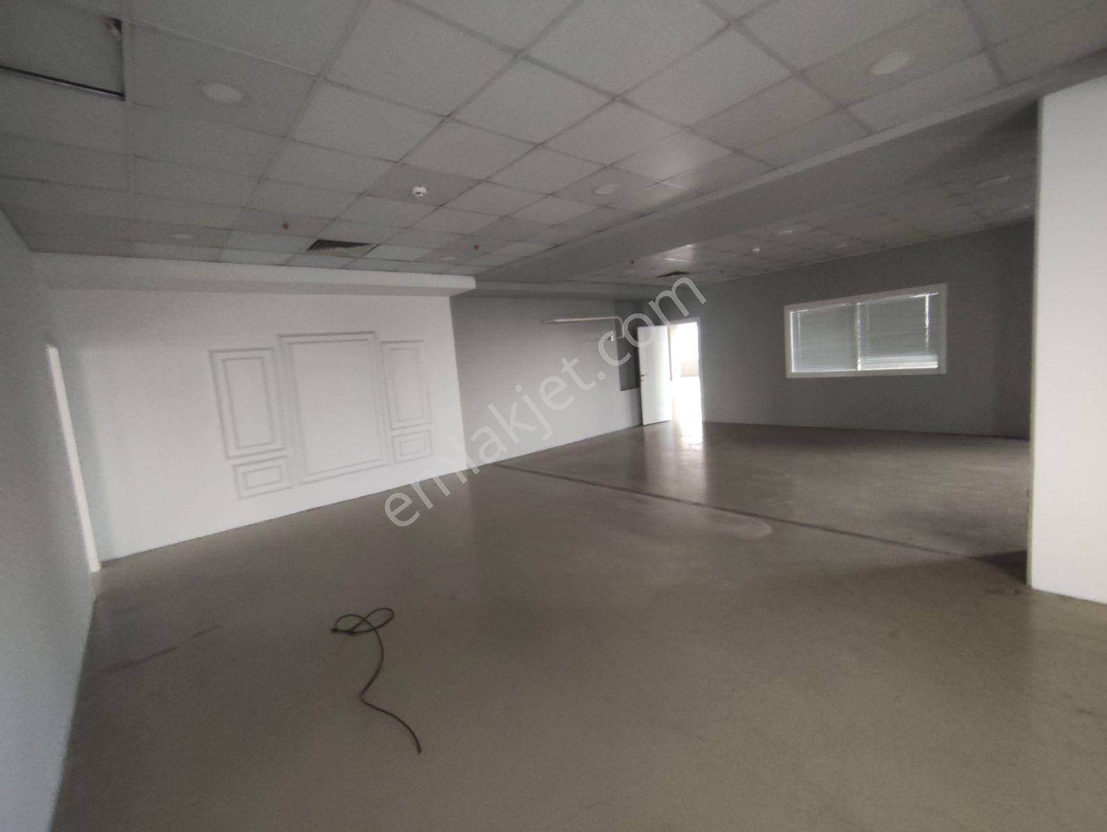 Enes Malik Toraman'dan 1000 M2 Prestijli Kiralık Plaza Katları - Görsel 33