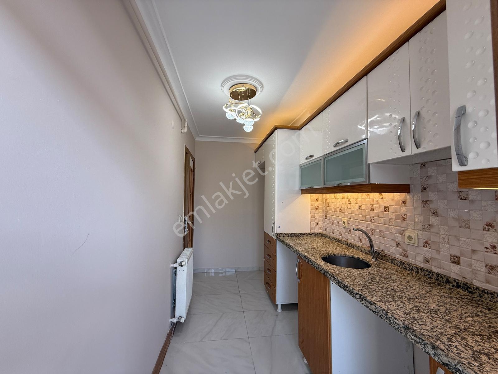 Mehterçeşme Mah'de V.i.p 2+1 Metrobüse Yakın Arakat Yeni Daire - Görsel 7