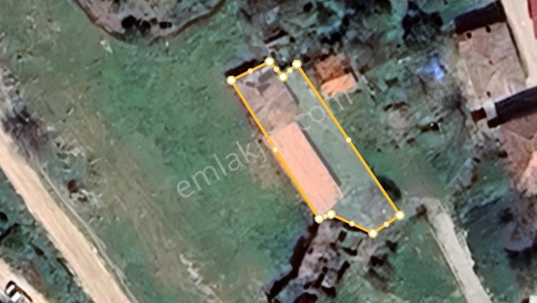 Mir'den Balıkesir Nergiz'de İçinde Avlulu Kargir Evli,arsa - Görsel 5