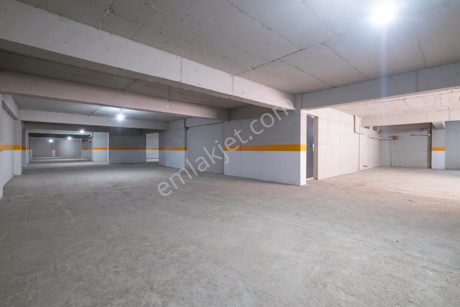 Remax Area Dan Cadde Üzerinde Satılık Ara Kat Sıfır 3+1 Daire - Görsel 29