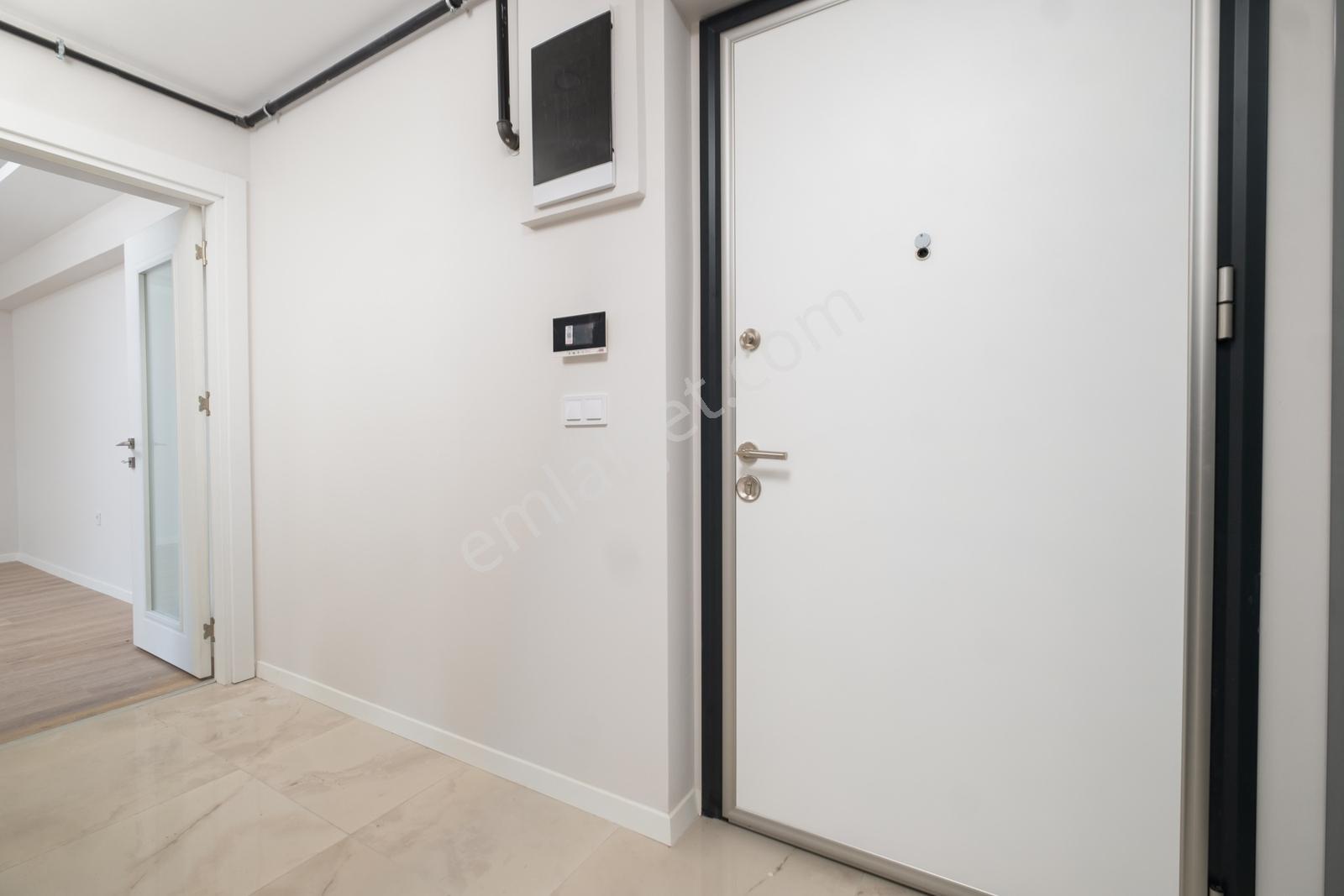 Remax Area Dan Cadde Üzerinde Satılık Ara Kat Sıfır 3+1 Daire - Görsel 31