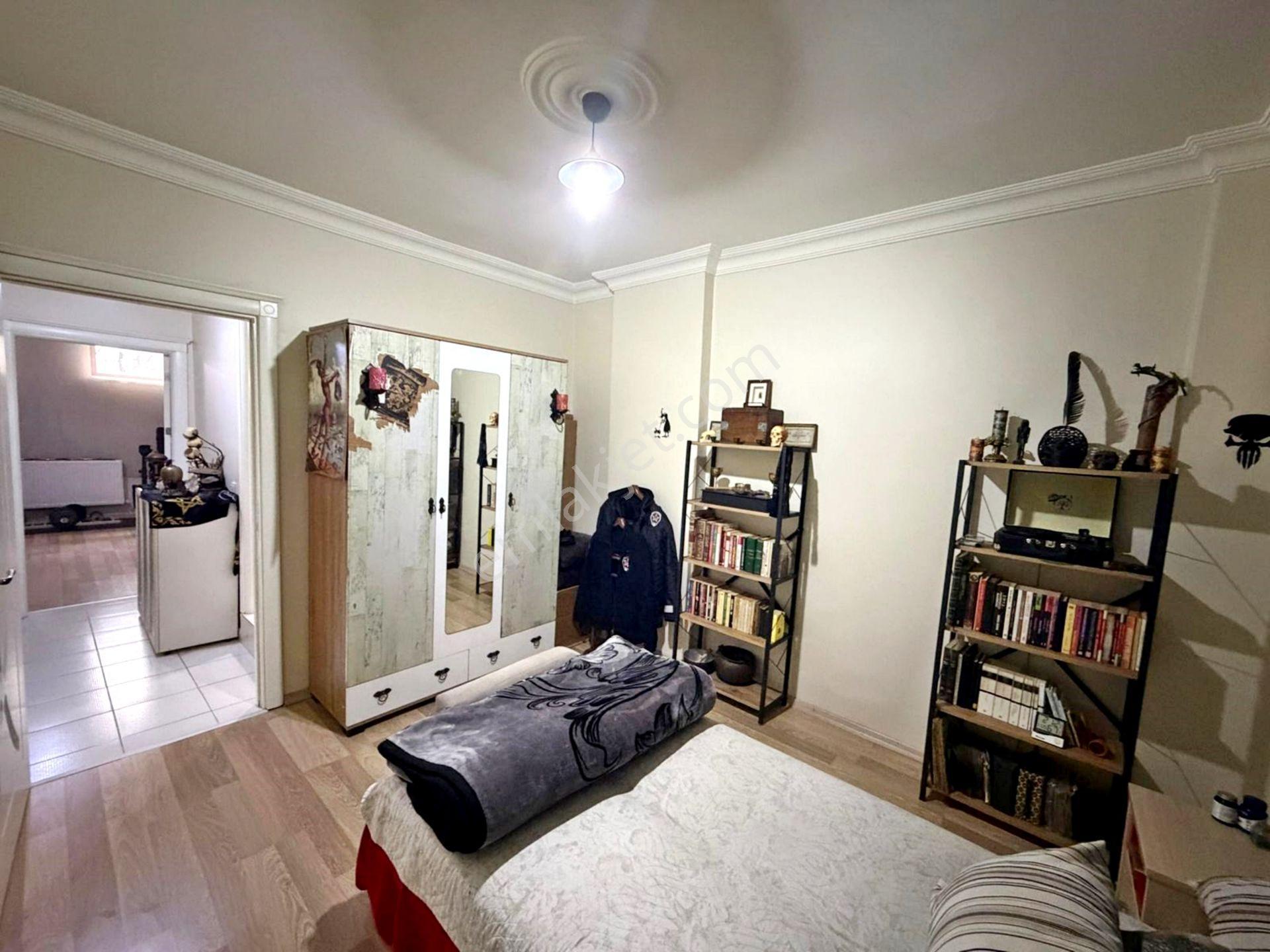 Alban'dan Bahçe Kullanımlı Metrobüs Dibi 90m² 2+1 Satılık Daire - Görsel 6