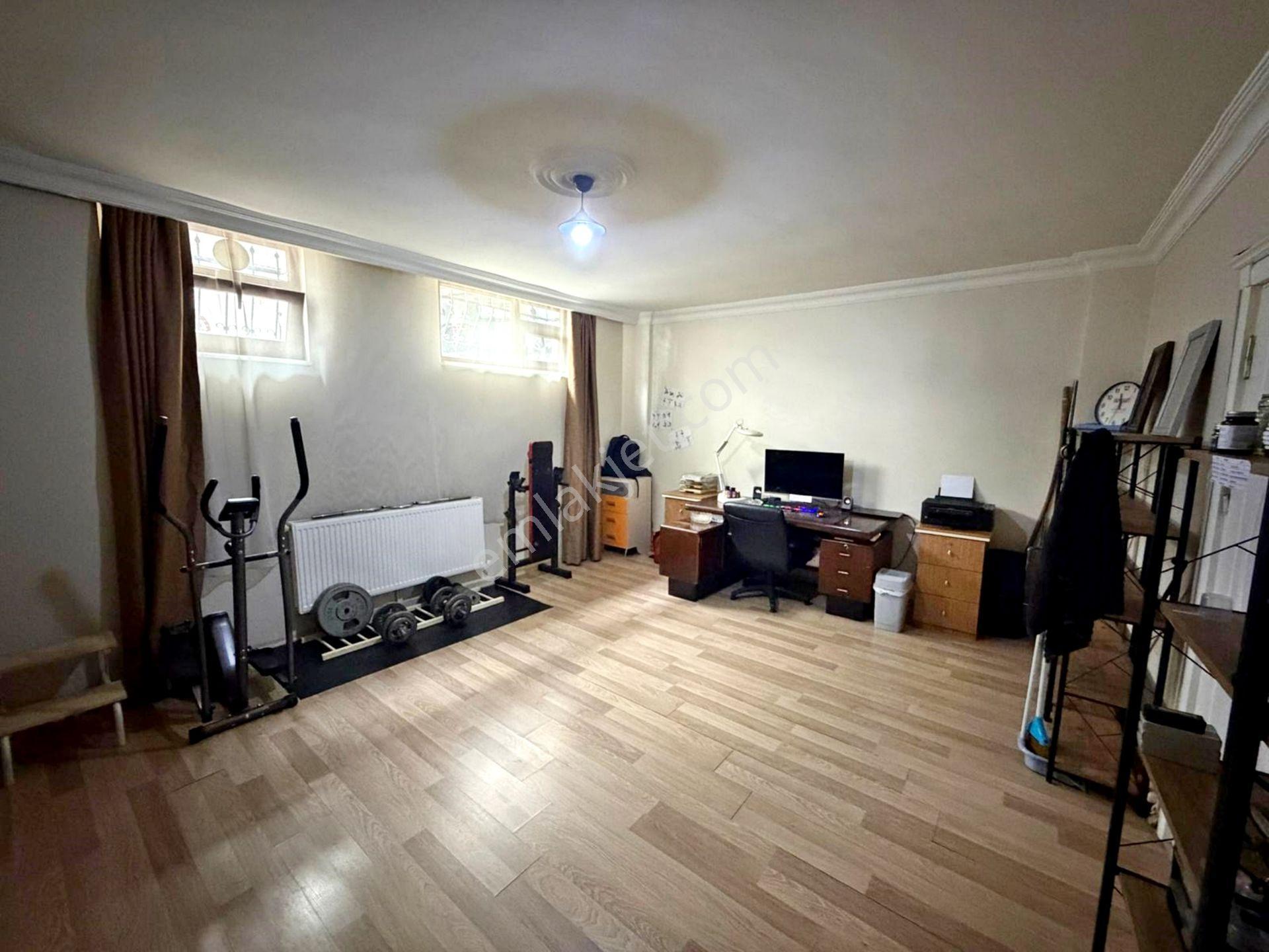 Alban'dan Bahçe Kullanımlı Metrobüs Dibi 90m² 2+1 Satılık Daire - Görsel 2