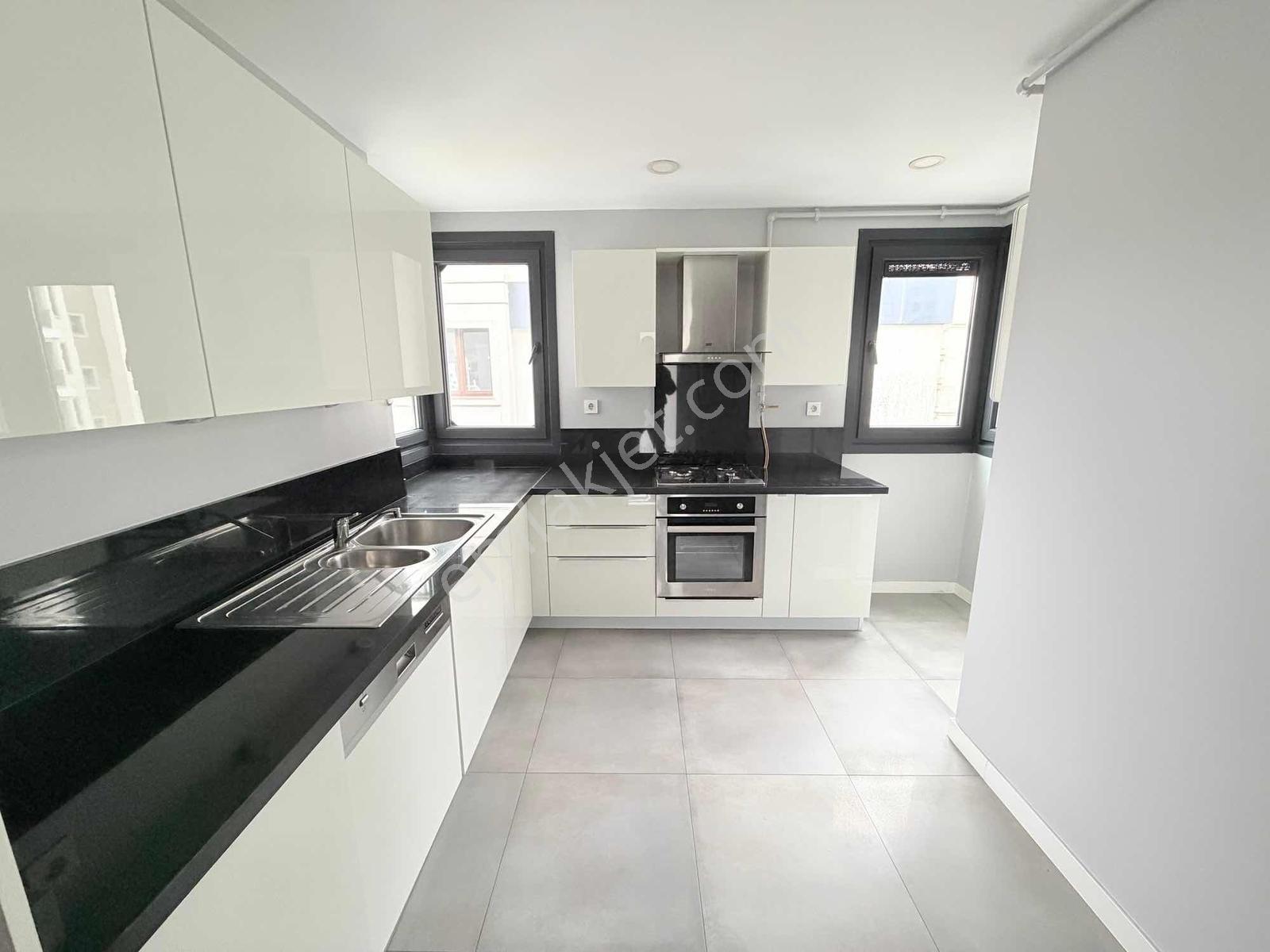 Erenköy'de Satılık 2+1 Daire 110m² Marmaray Ve Bağdat Cad.yakını - Görsel 16