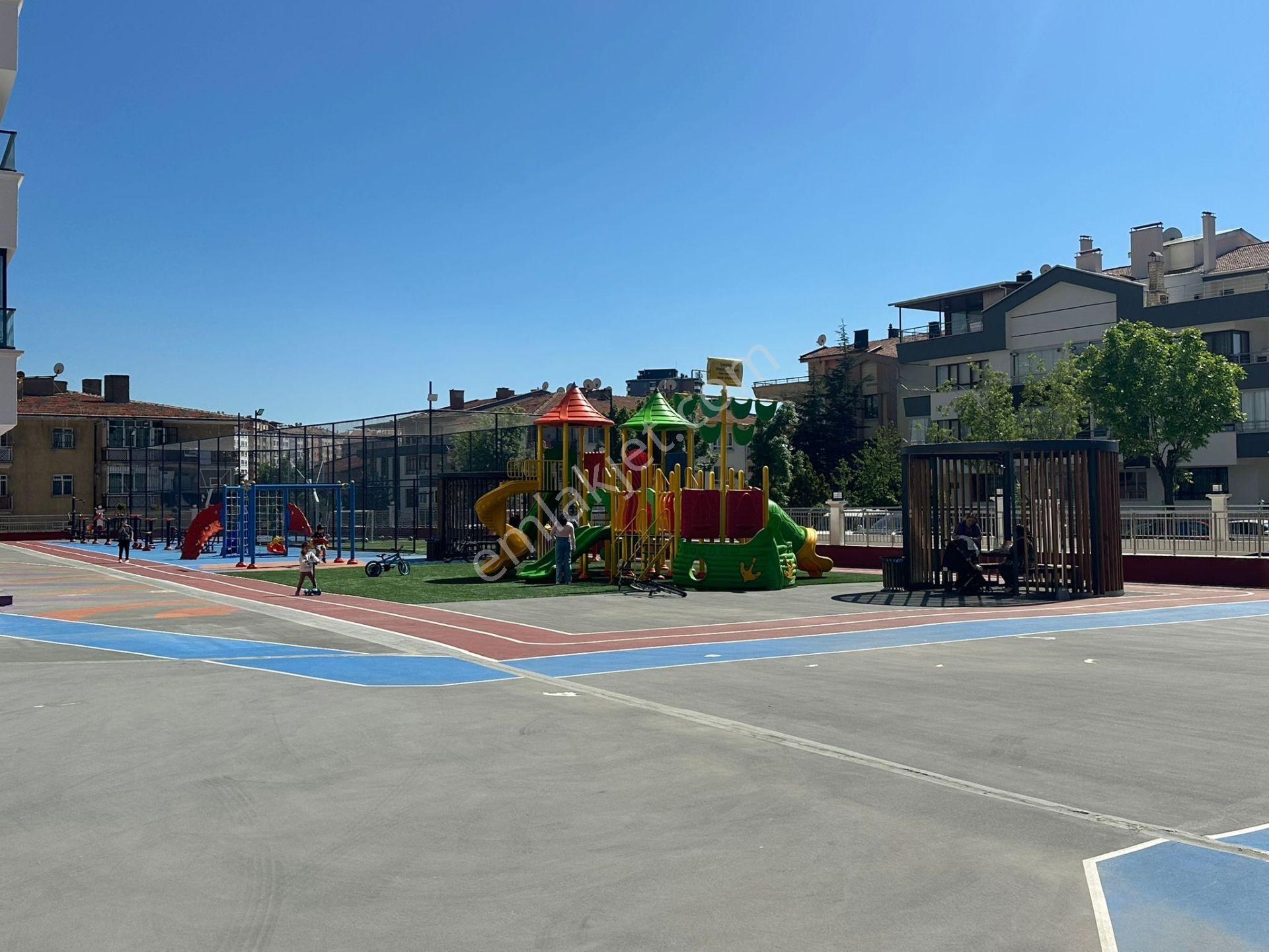 Çiçekli Mah. İncisi Ned Çiçeklide Orta Kat 4+1 Park Manzaralı - Görsel 9