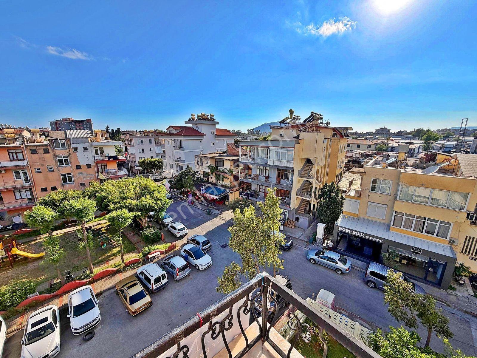 Alanya Cumhuriyet'de Denize Yakın Satılık 1+1 Eşyalı Daire - Görsel 25