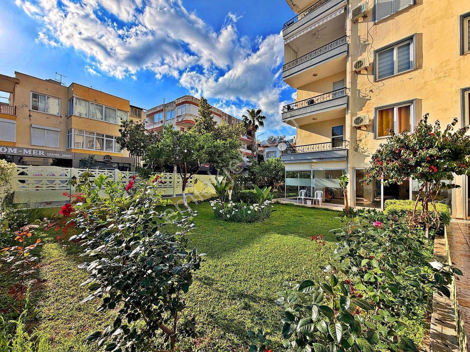 Alanya Cumhuriyet'de Denize Yakın Satılık 1+1 Eşyalı Daire - Görsel 32