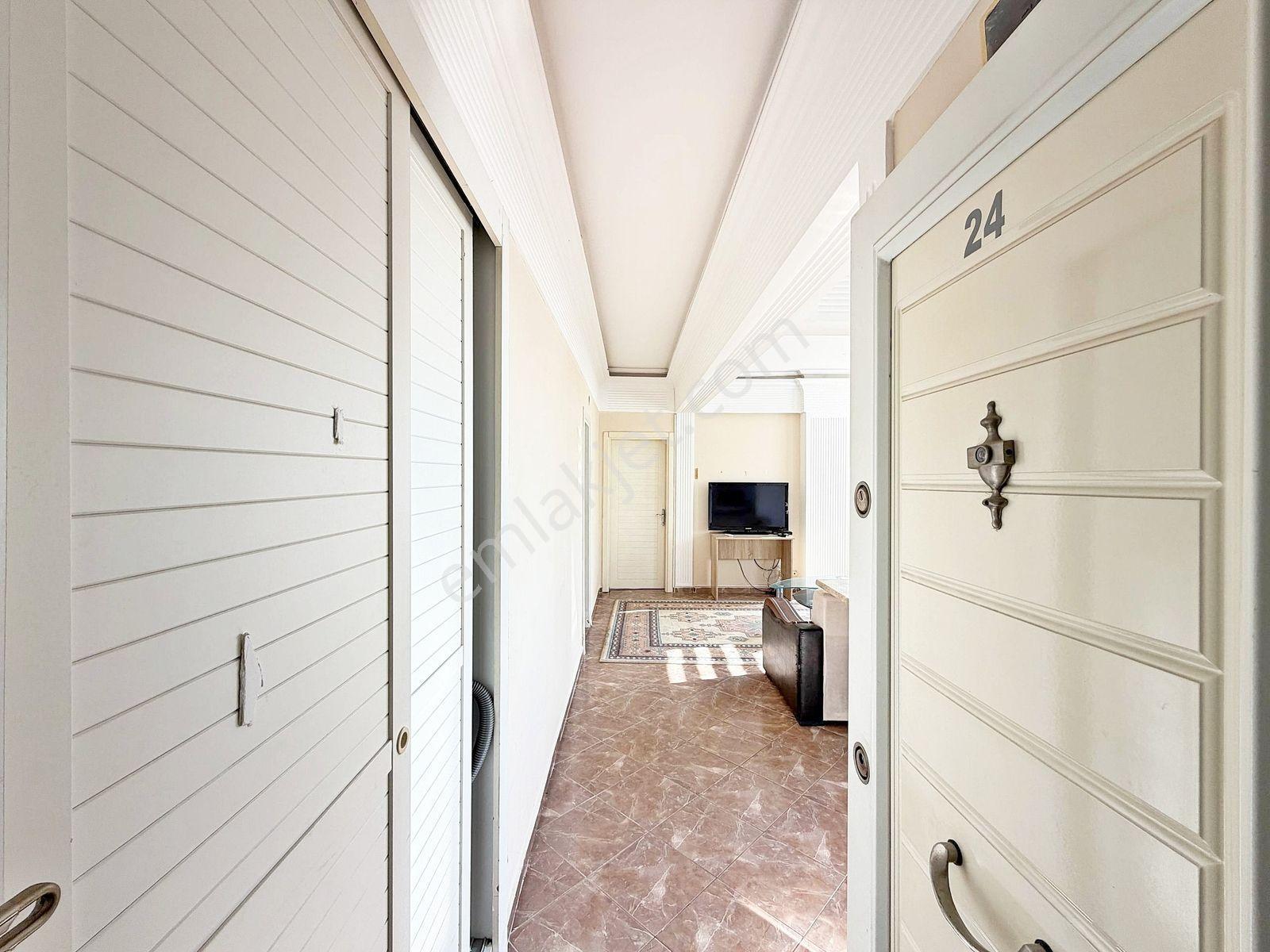 Alanya Cumhuriyet'de Denize Yakın Satılık 1+1 Eşyalı Daire - Görsel 14