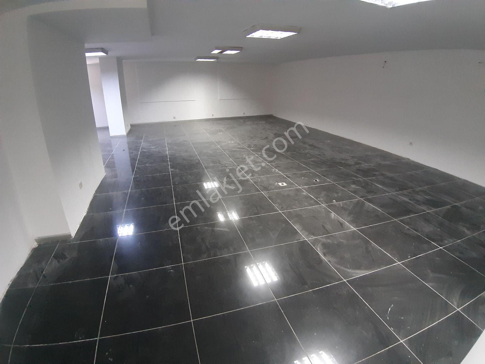 Yayla Gayrımenkuldn Ilkadım Bulvara Cephe Kıralık Dükkan 800 M² - Görsel 25