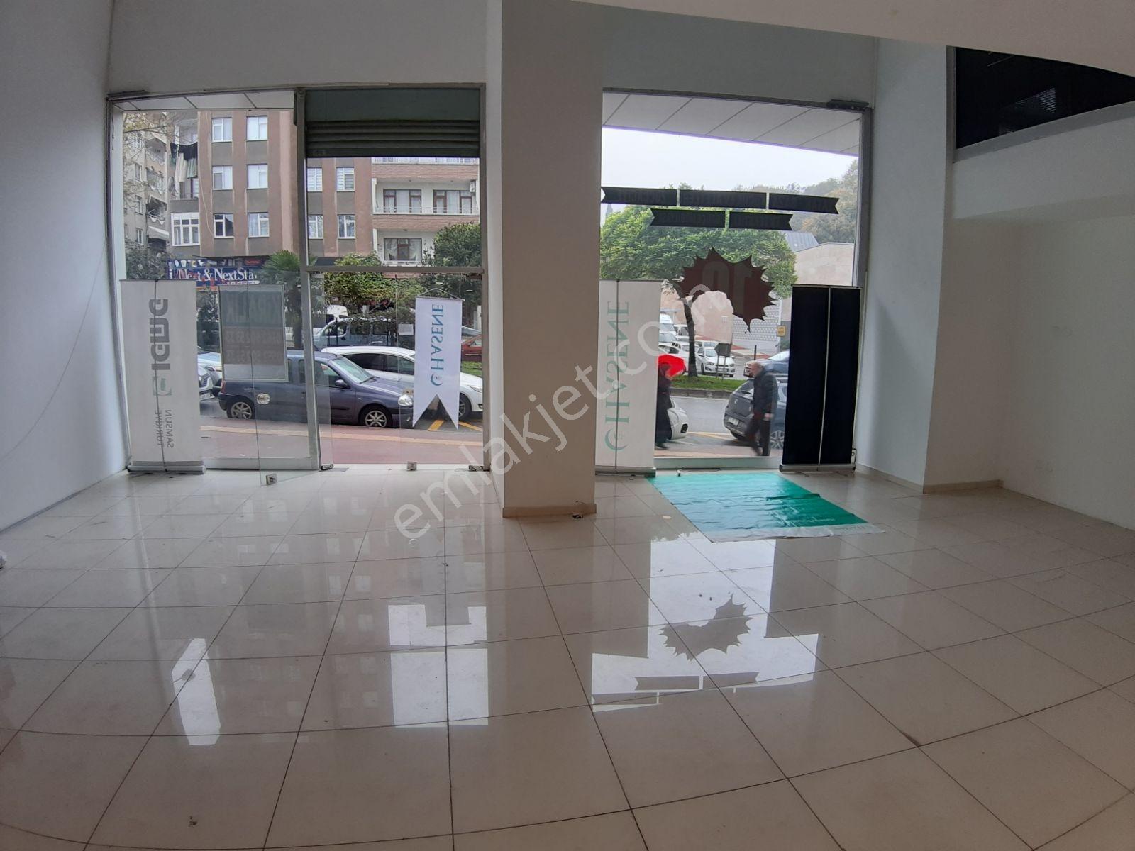Yayla Gayrımenkuldn Ilkadım Bulvara Cephe Kıralık Dükkan 800 M² - Görsel 2
