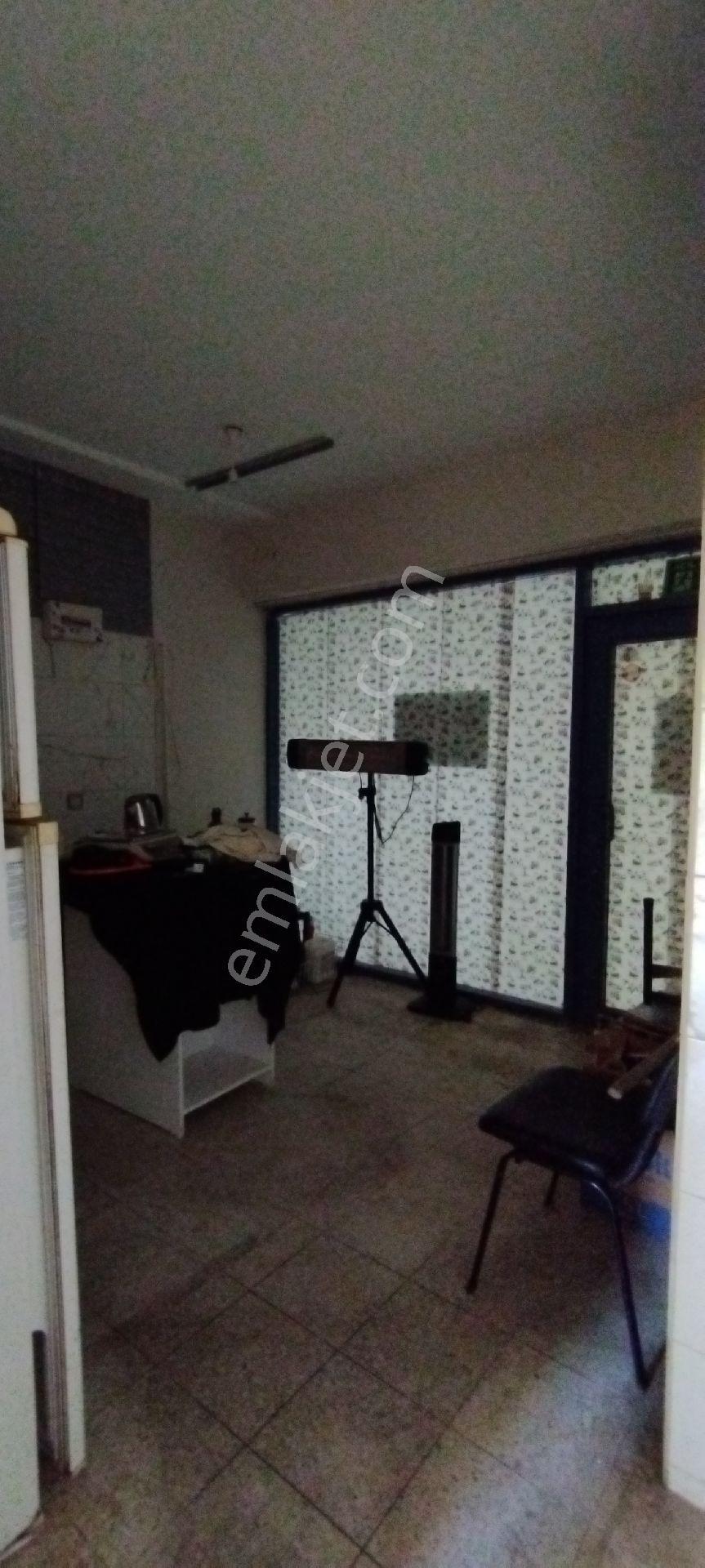 Sakarya Zümrüt Emlak'tan Camilide 35 M2 Satılık Dükkan - Görsel 12