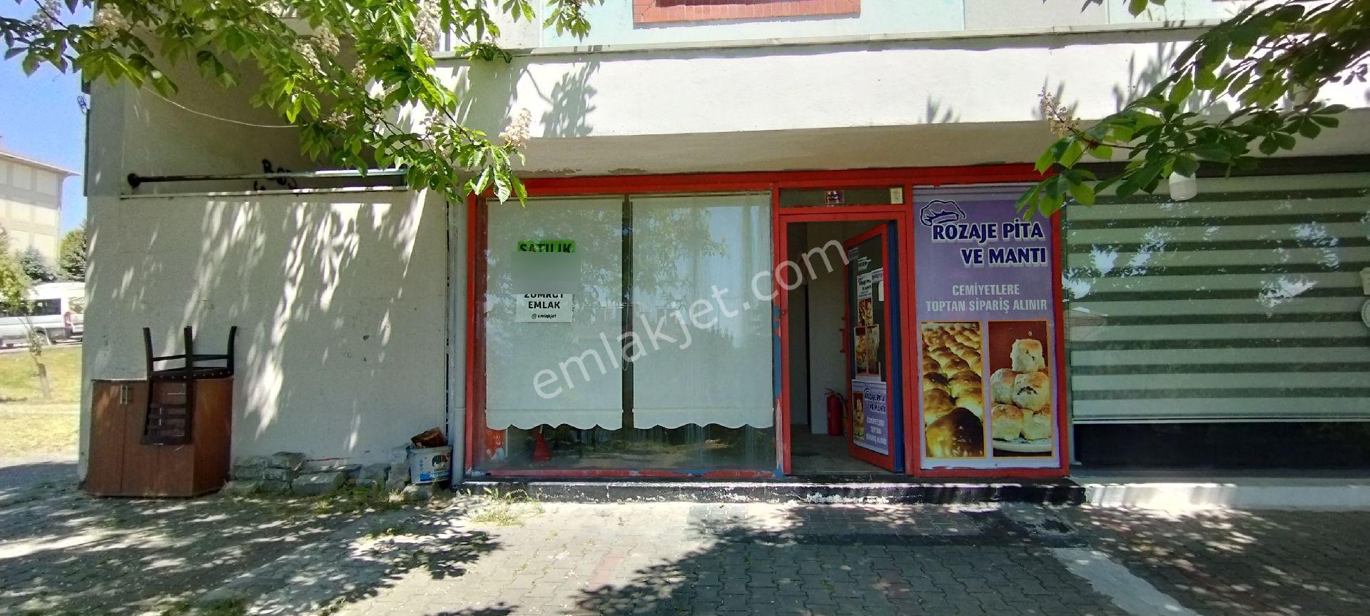 Sakarya Zümrüt Emlak'tan Camilide 35 M2 Satılık Dükkan