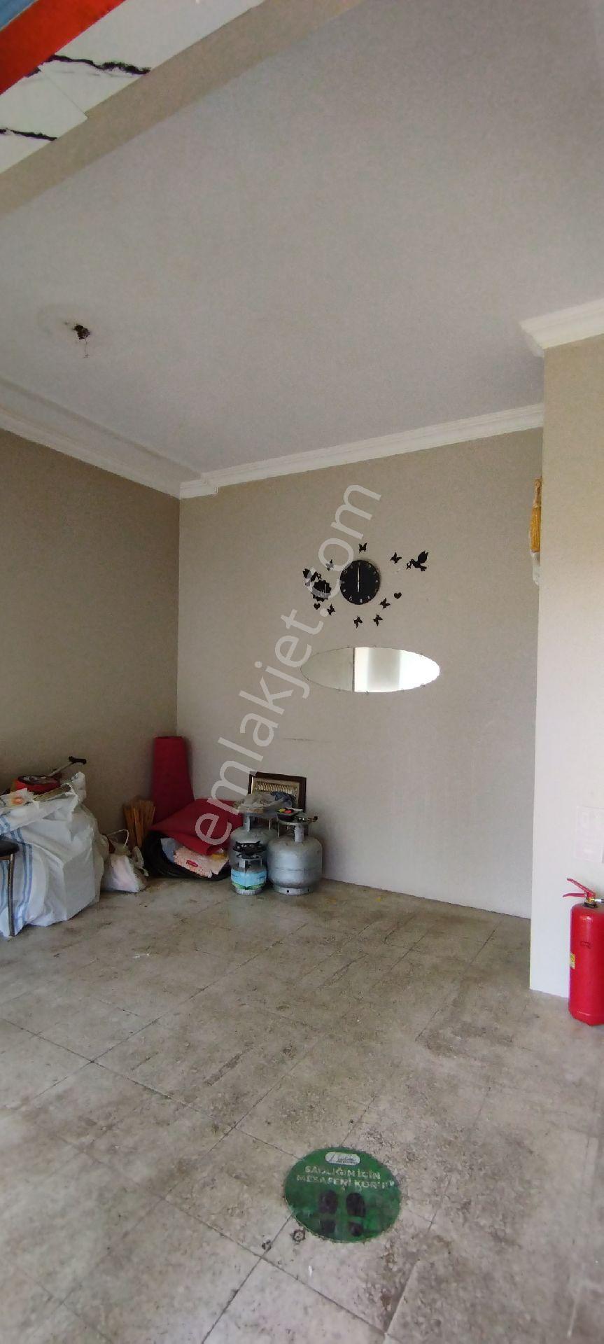 Sakarya Zümrüt Emlak'tan Camilide 35 M2 Satılık Dükkan - Görsel 8