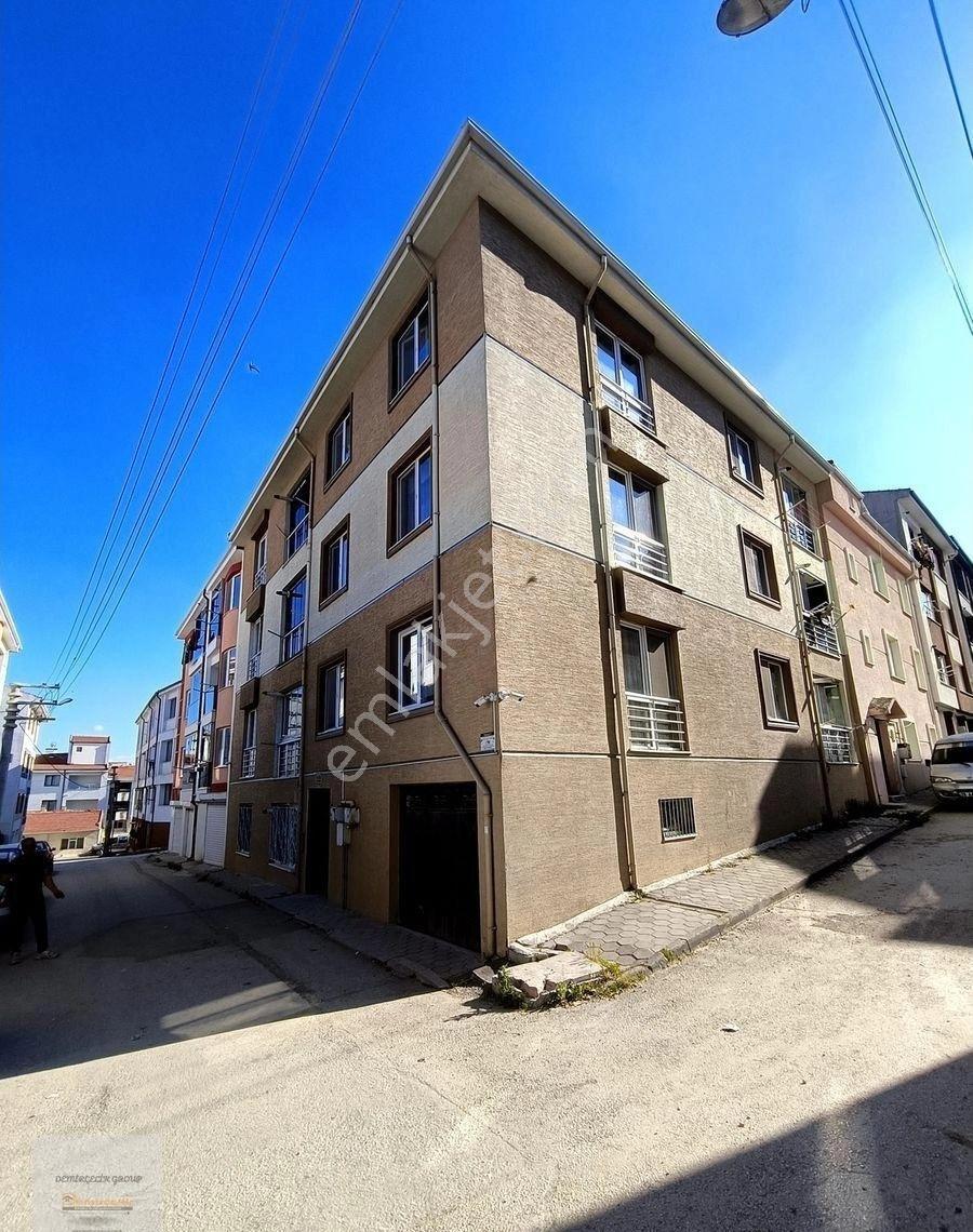 Çamlıca'da Çift Cepheli, Boyalı, Tramvaya Yakın Kiralık 2+1 - Görsel 9