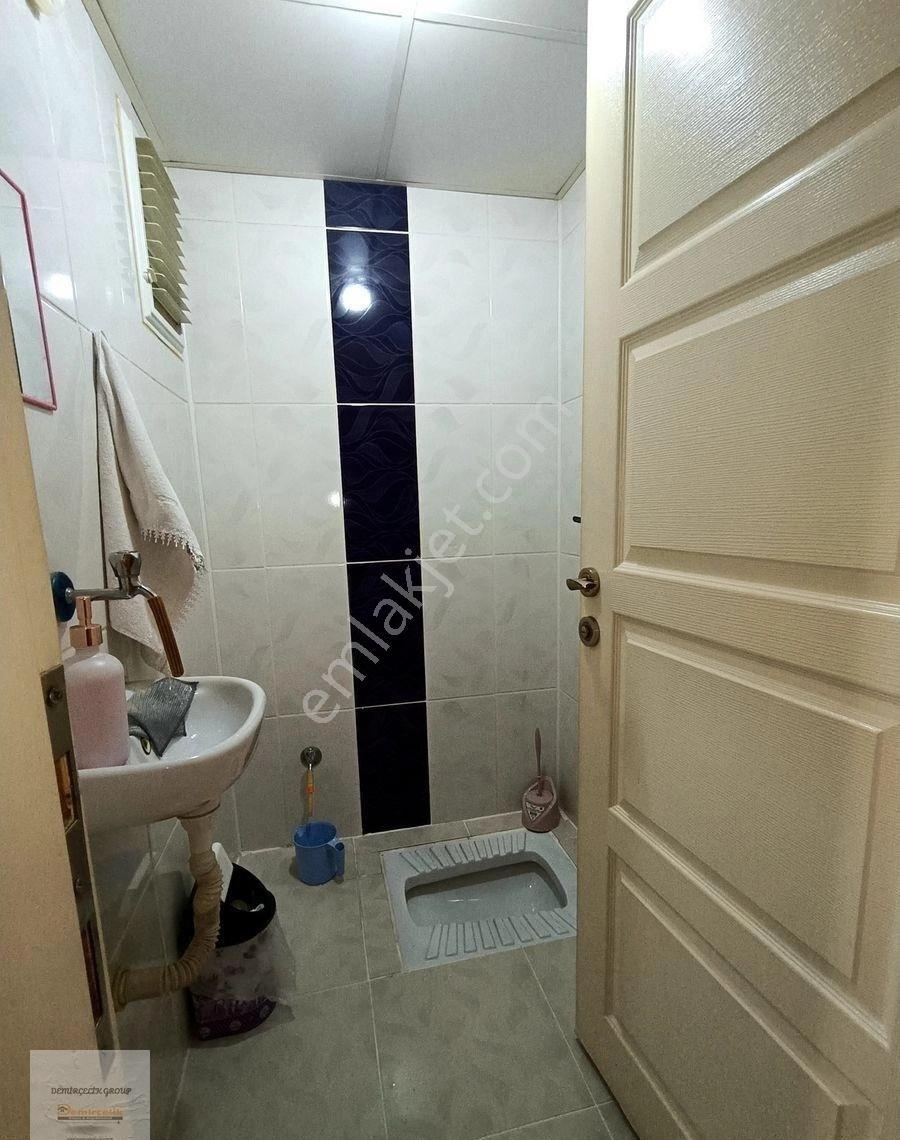 Çamlıca'da Çift Cepheli, Boyalı, Tramvaya Yakın Kiralık 2+1 - Görsel 16